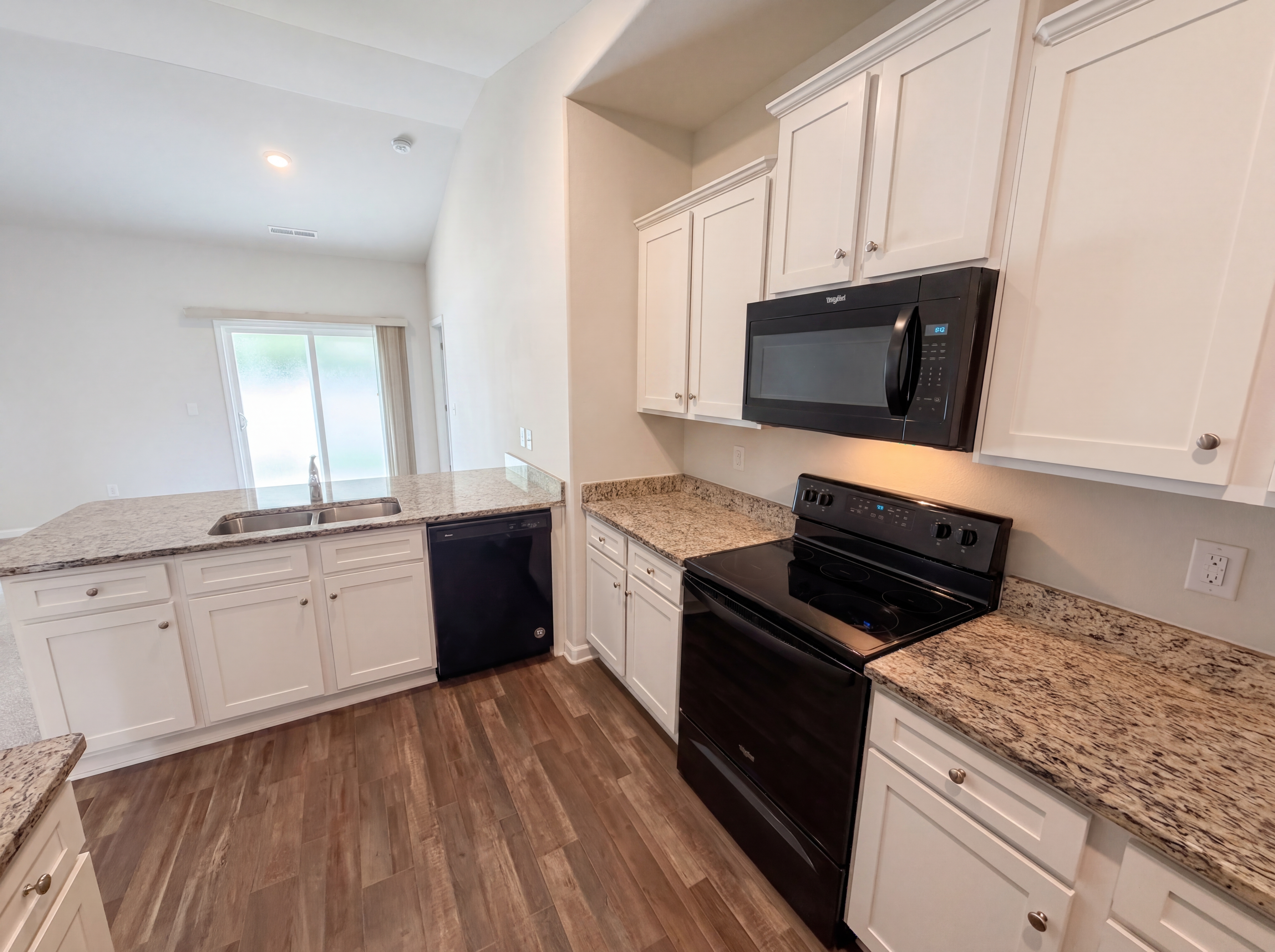 Photo 2 of 25 of 7336 Amberly Hills Rd, Charlotte, NC