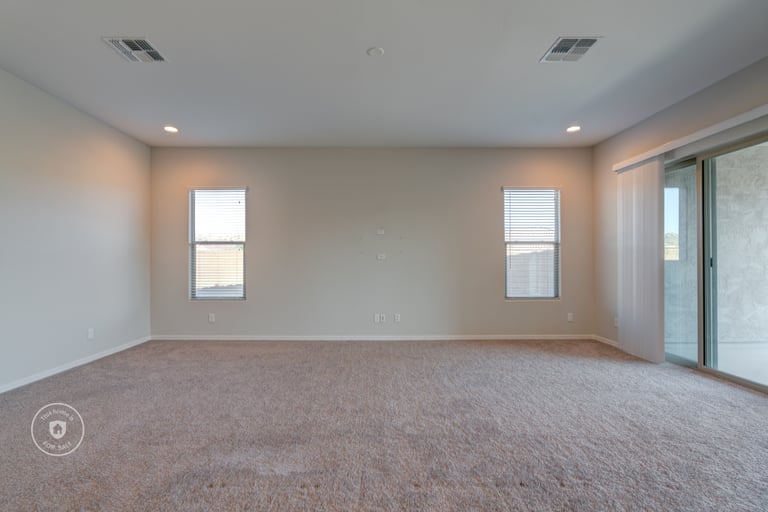 Photo 11 of 27 - 16453 W Valencia Dr, Goodyear, AZ 85338