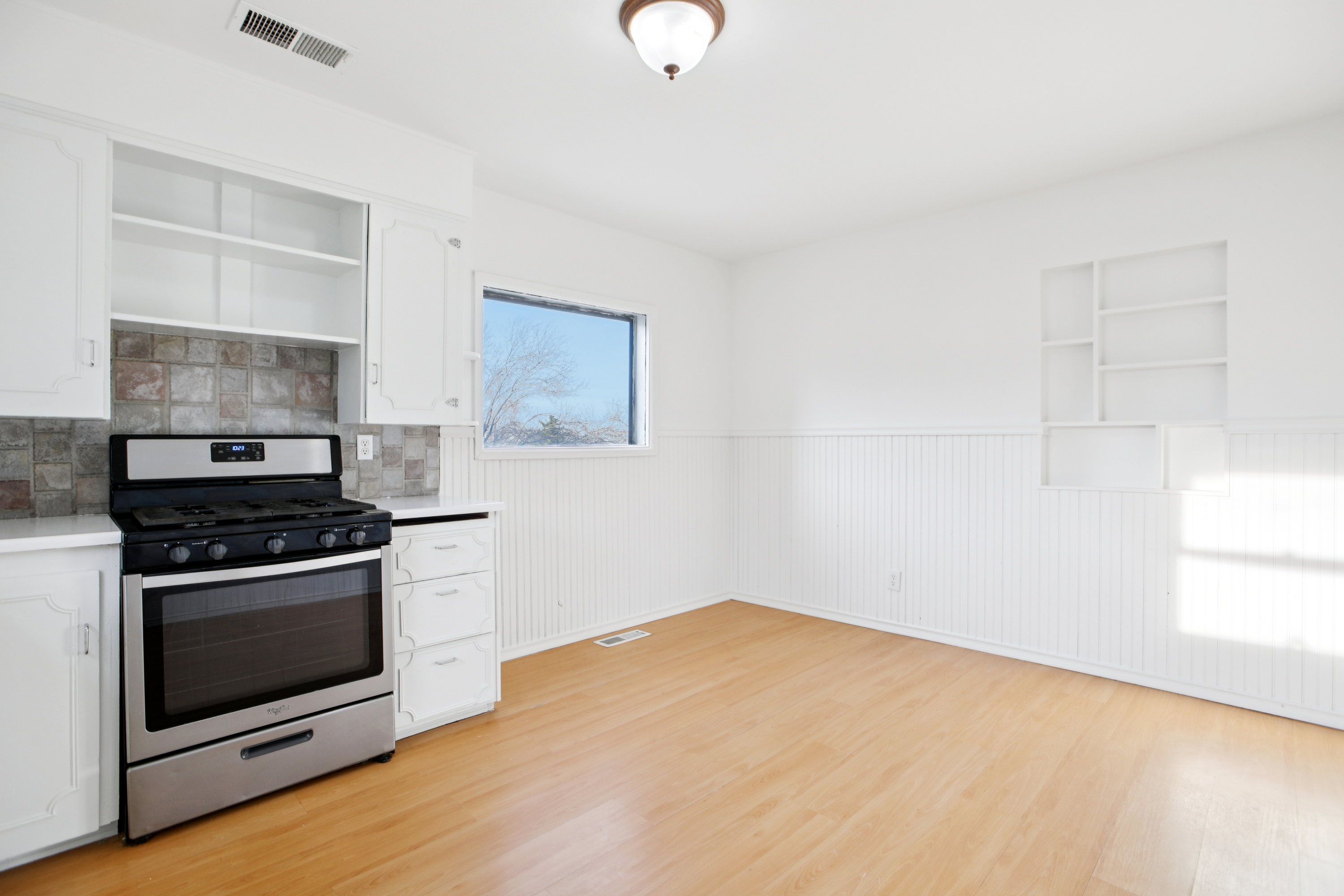 Photo 10 of 26 of 579 S 400 W, Brigham City, UT