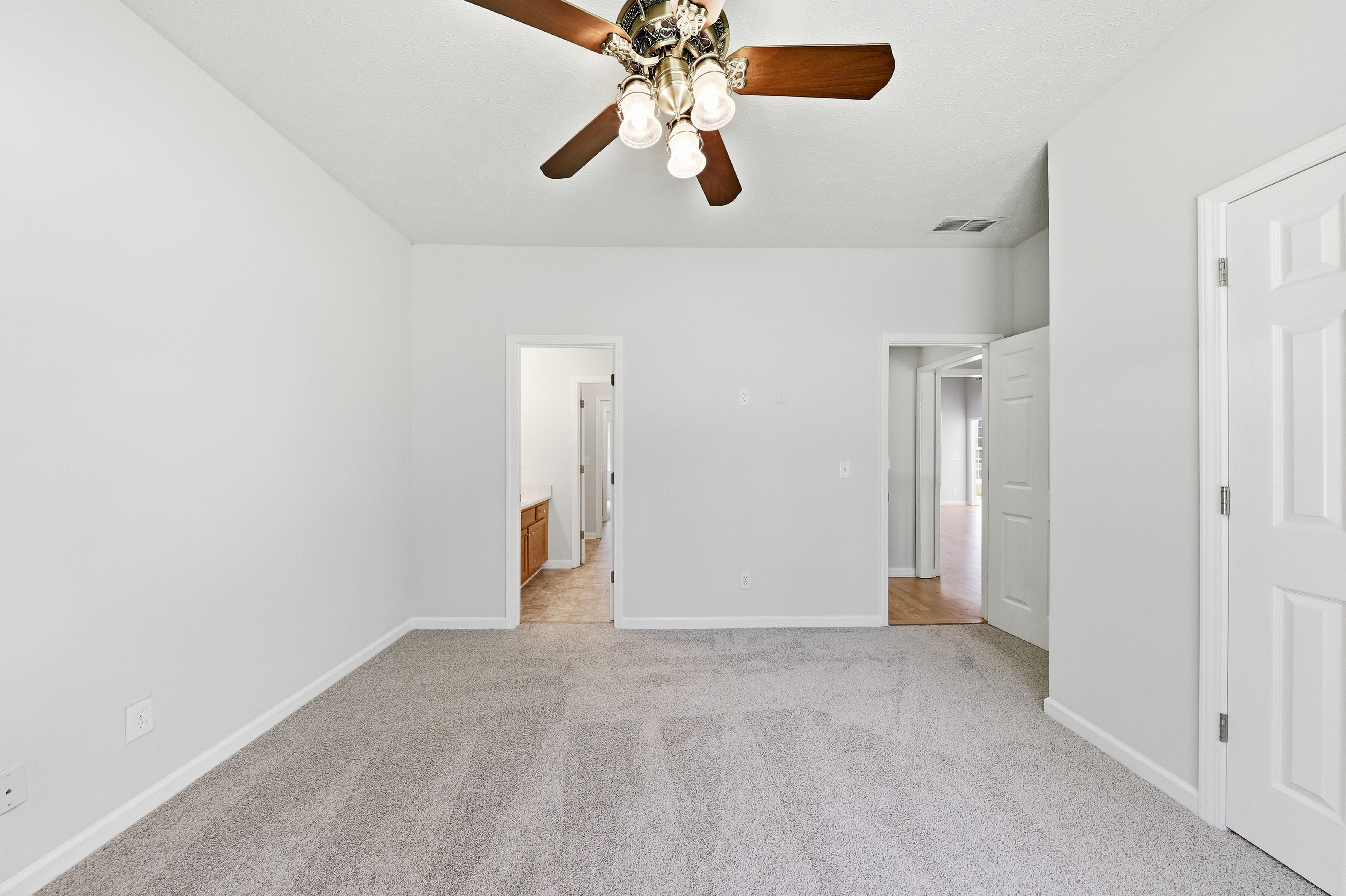 Photo 16 of 43 of 4795 Liberty Rd, Villa Rica, GA
