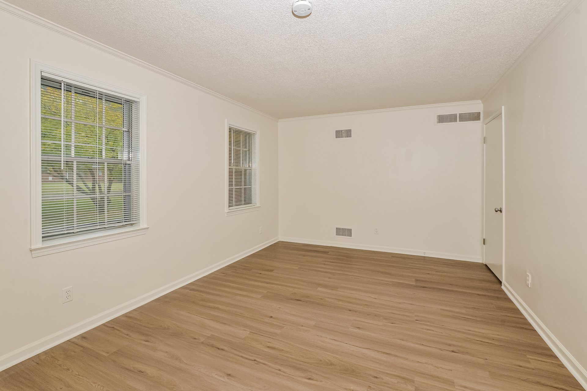 Photo 6 of 21 of 9540 Stuart St, Olive Branch, MS