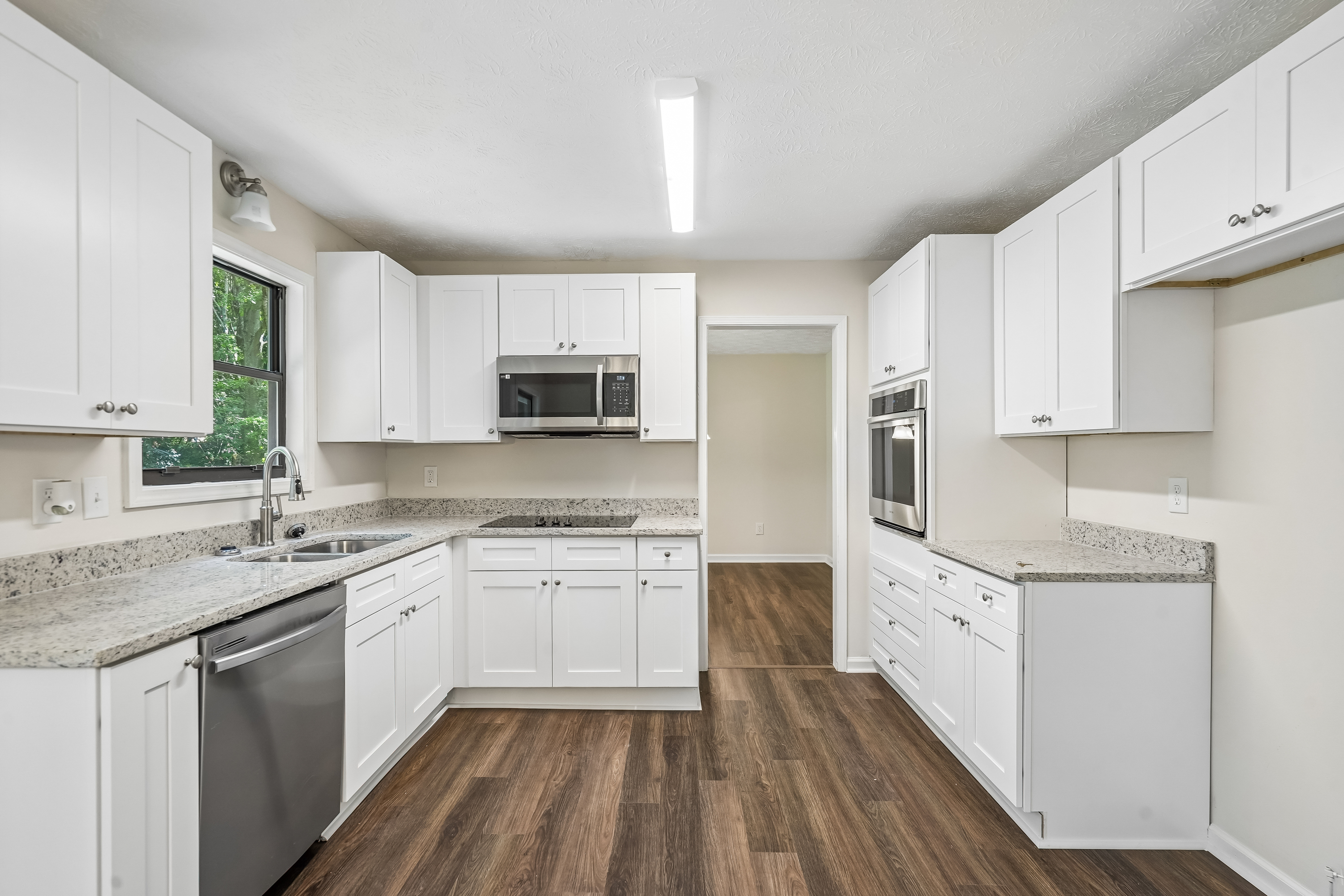 Photo 18 of 38 of 4927 Dillards Mill Way, Peachtree Corners, GA