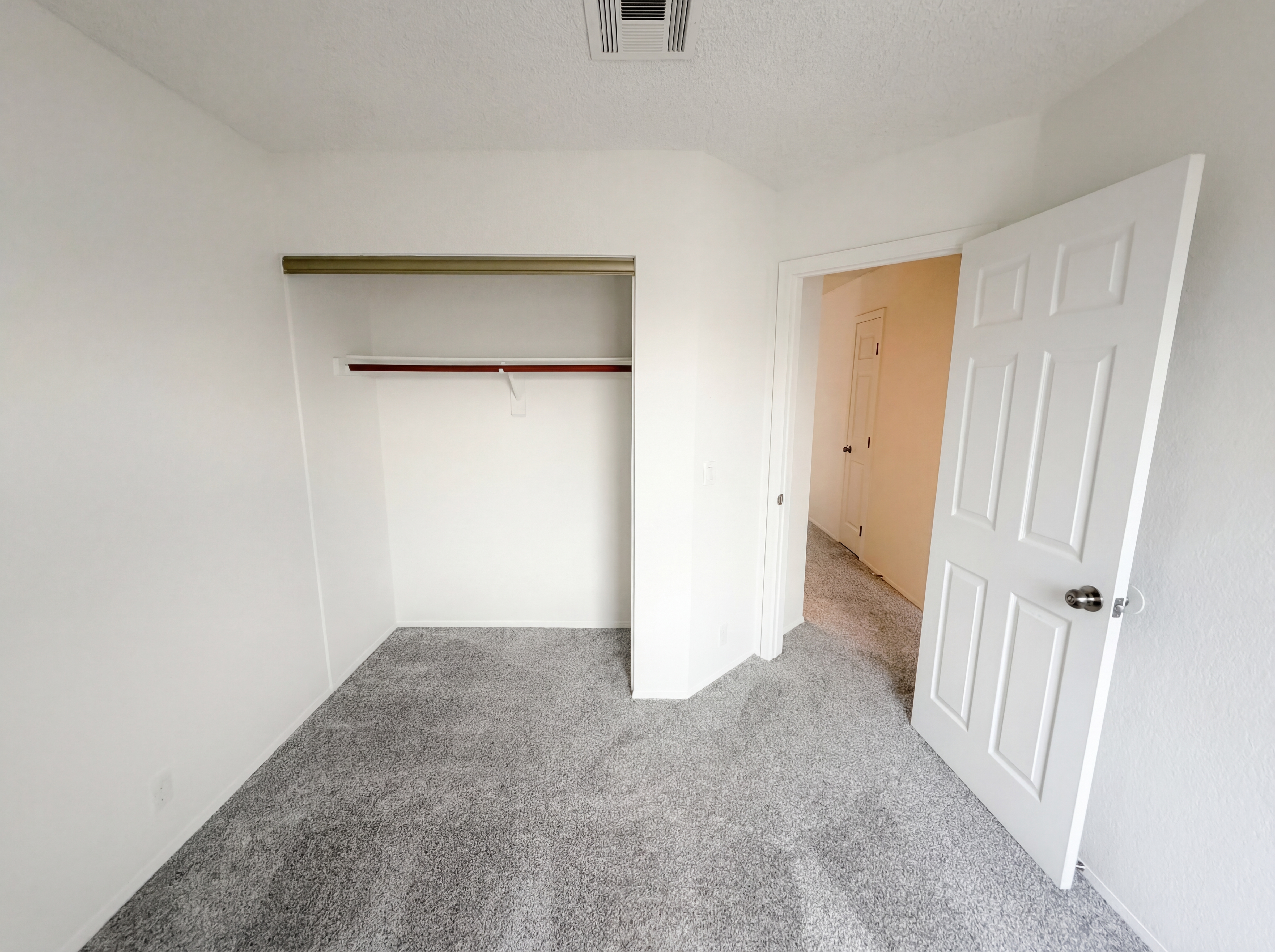 Photo 4 of 26 of 4058 W Chama Dr, Glendale, AZ