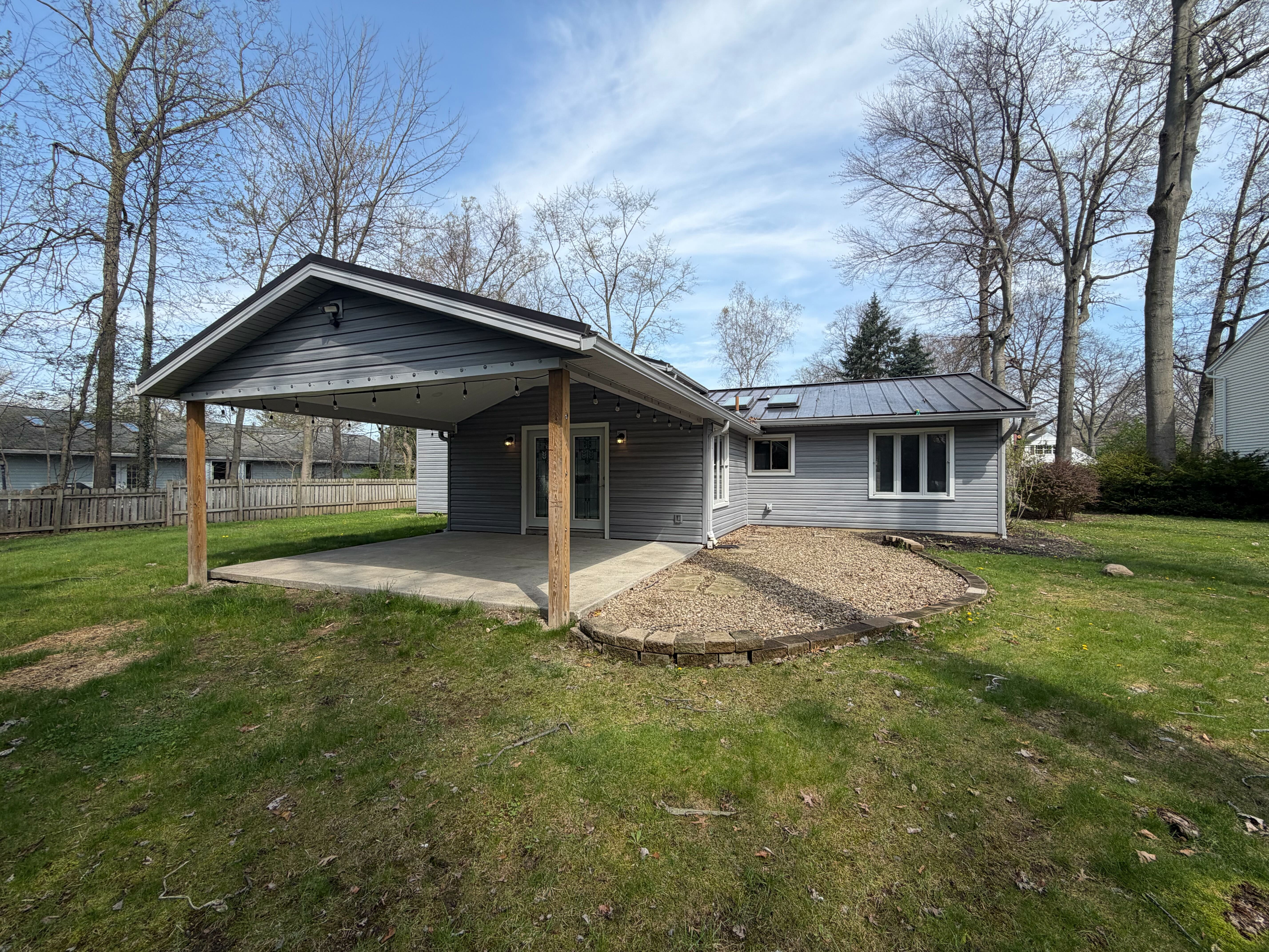 Photo 18 of 22 of 32847 Redwood Blvd, Avon Lake, OH