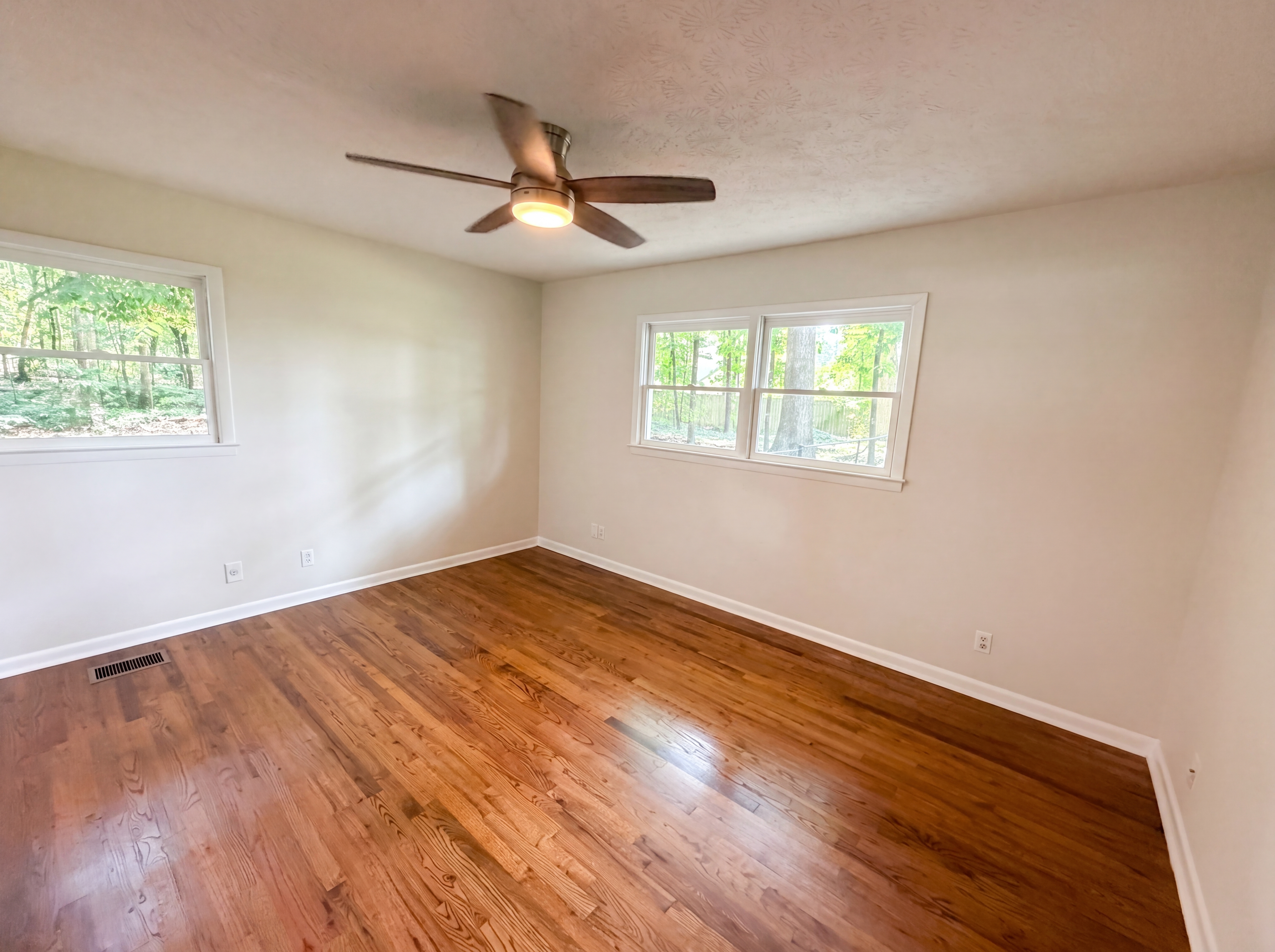 Photo 12 of 22 of 1017 Clacktown Rd, Winder, GA