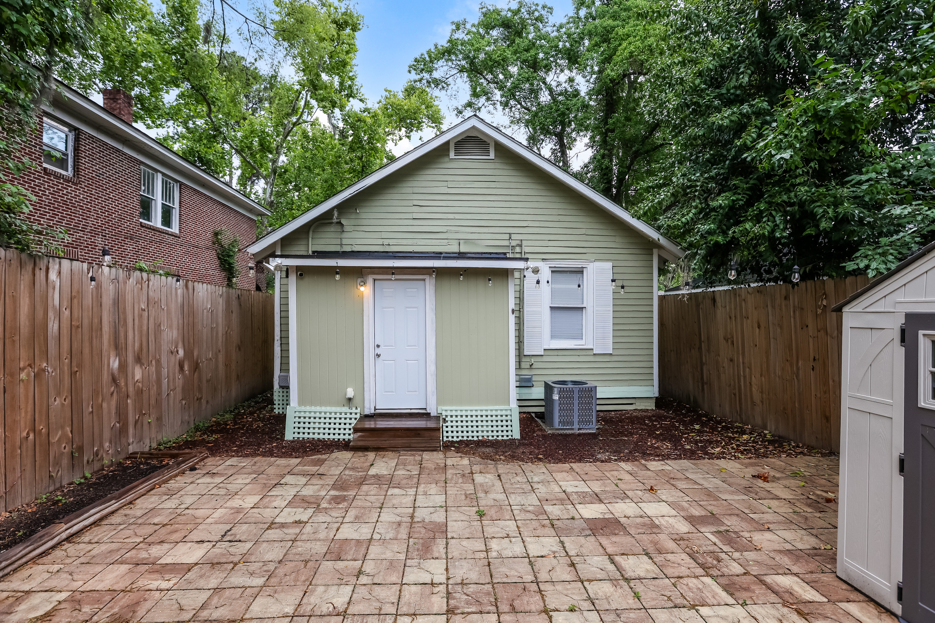 Photo 5 of 21 of 1231 E 42nd St, Savannah, GA