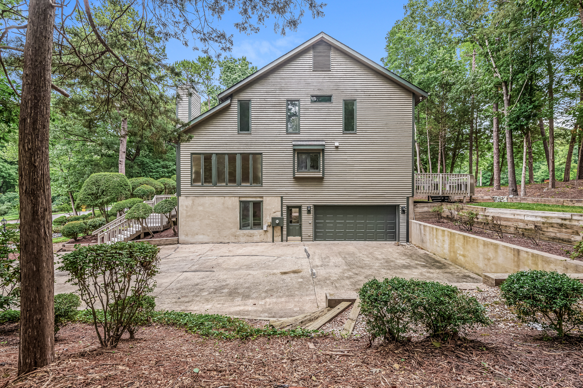 Photo 4 of 46 of 737 Pinehurst Dr, Chapel Hill, NC