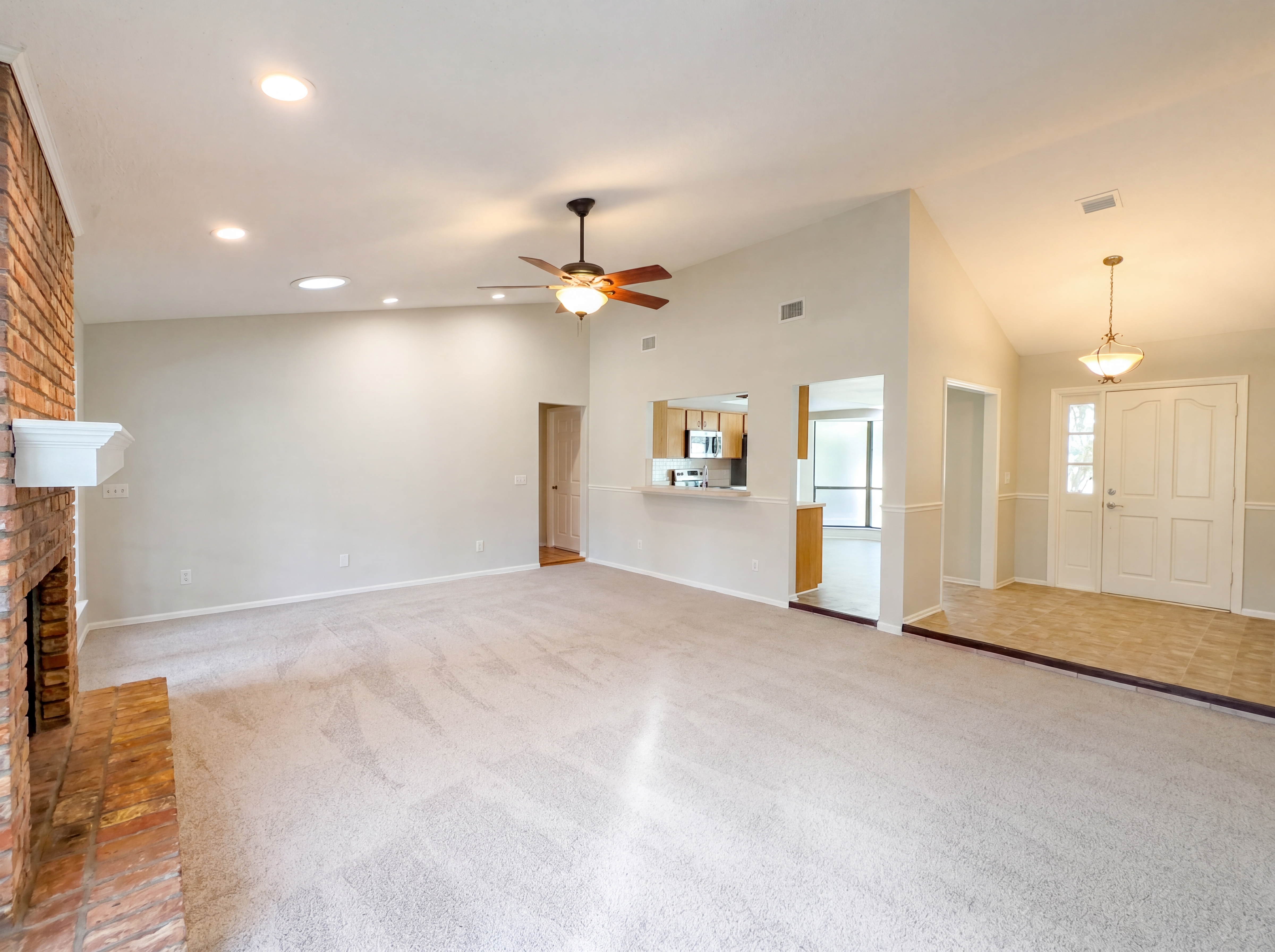 Photo 7 of 21 of 199 E Crest Ave, Winter Garden, FL