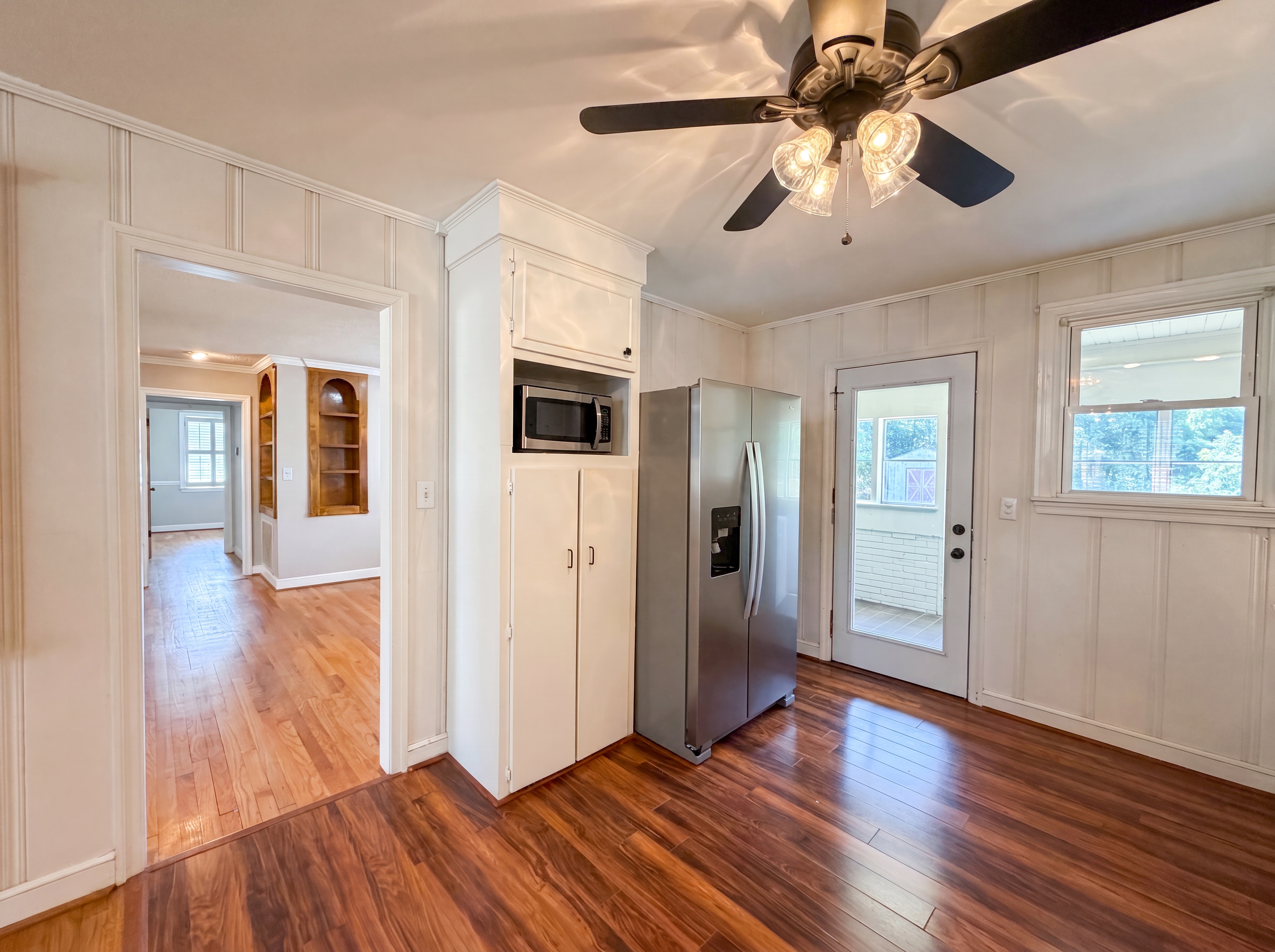 Photo 8 of 20 of 3006 Hilldale Rd, West Columbia, SC