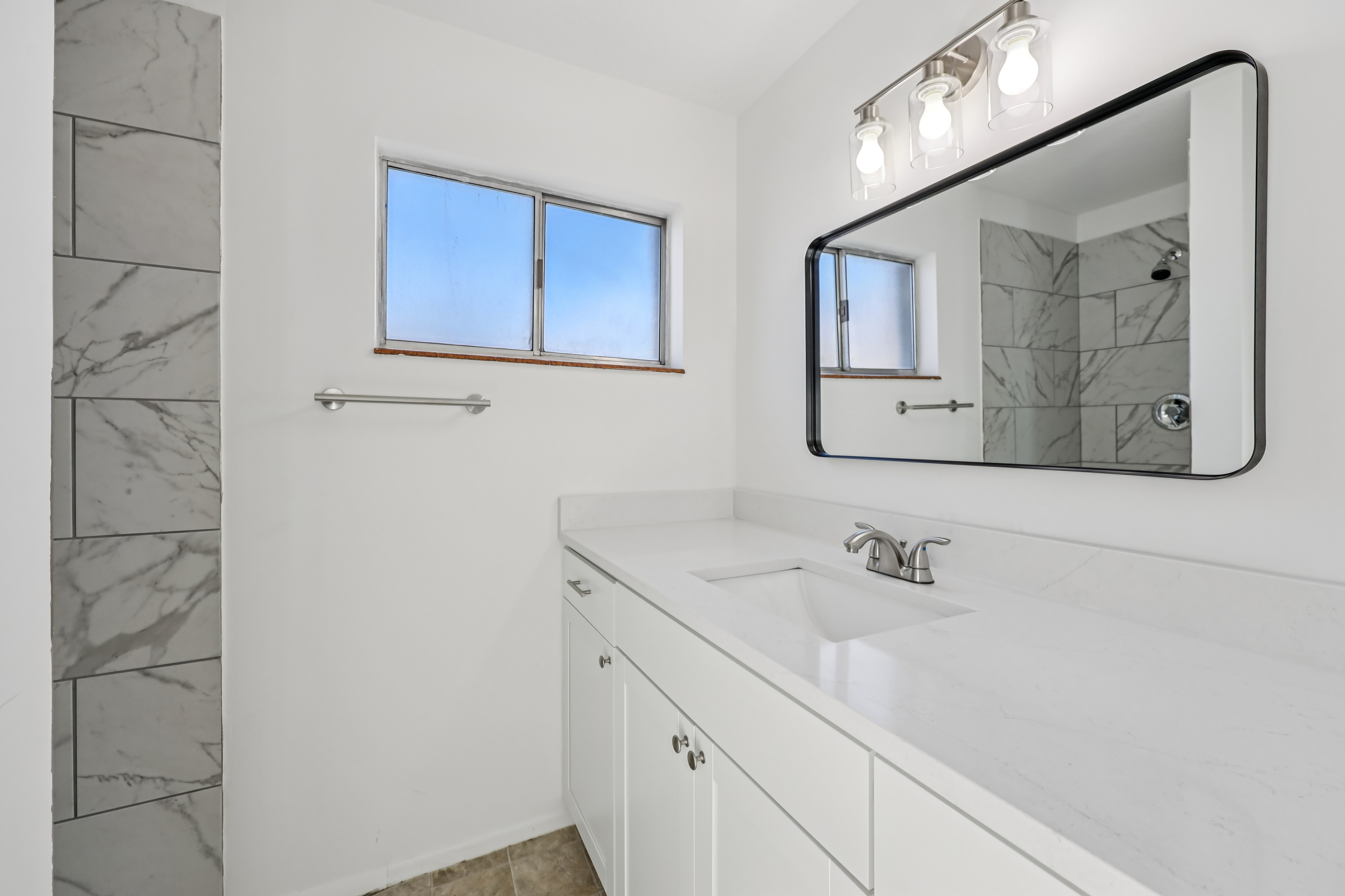 Photo 6 of 40 of 3020 W Rosa Vista Dr, Taylorsville, UT