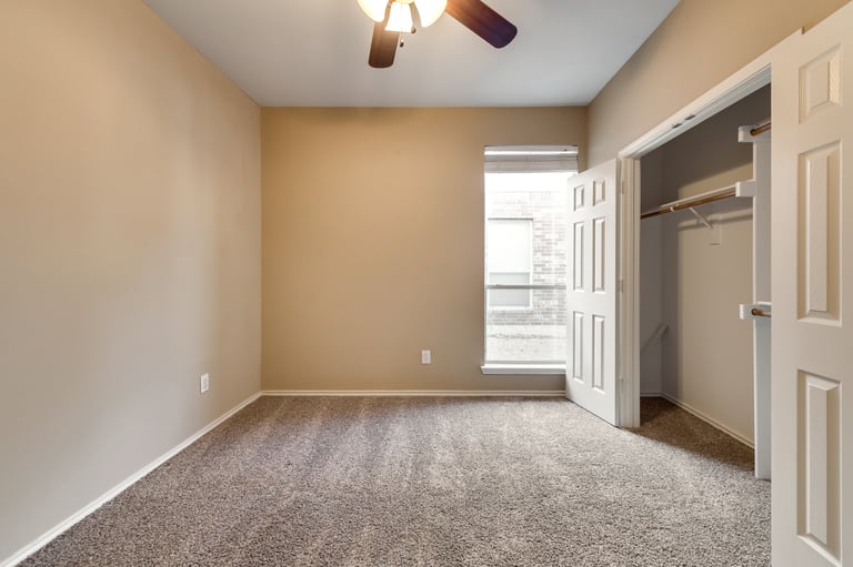 Photo 25 of 28 - 7254 Summit Parc Dr, Dallas, TX 75249