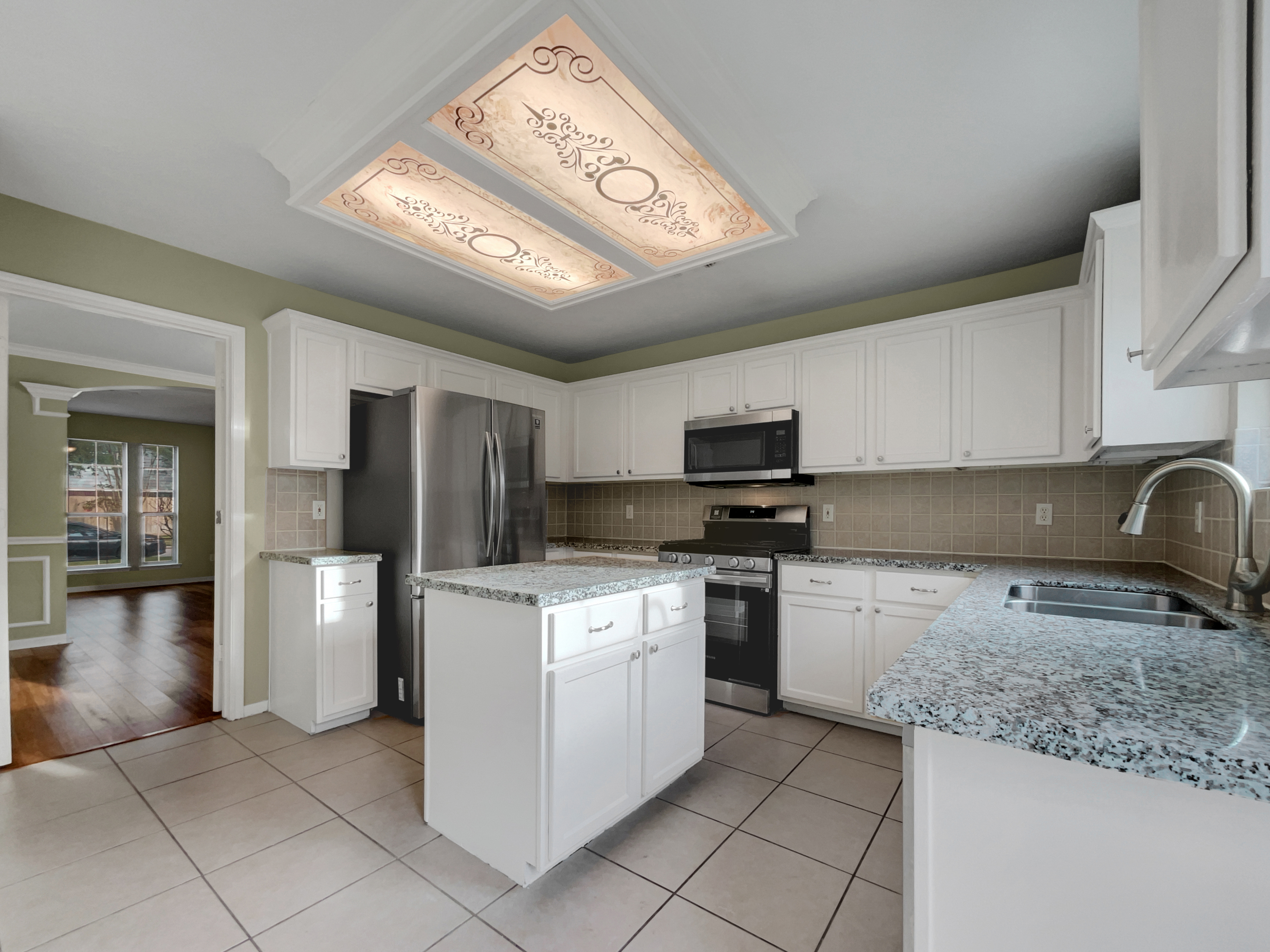 Photo 11 of 23 of 25823 Bearborough Dr, Spring, TX