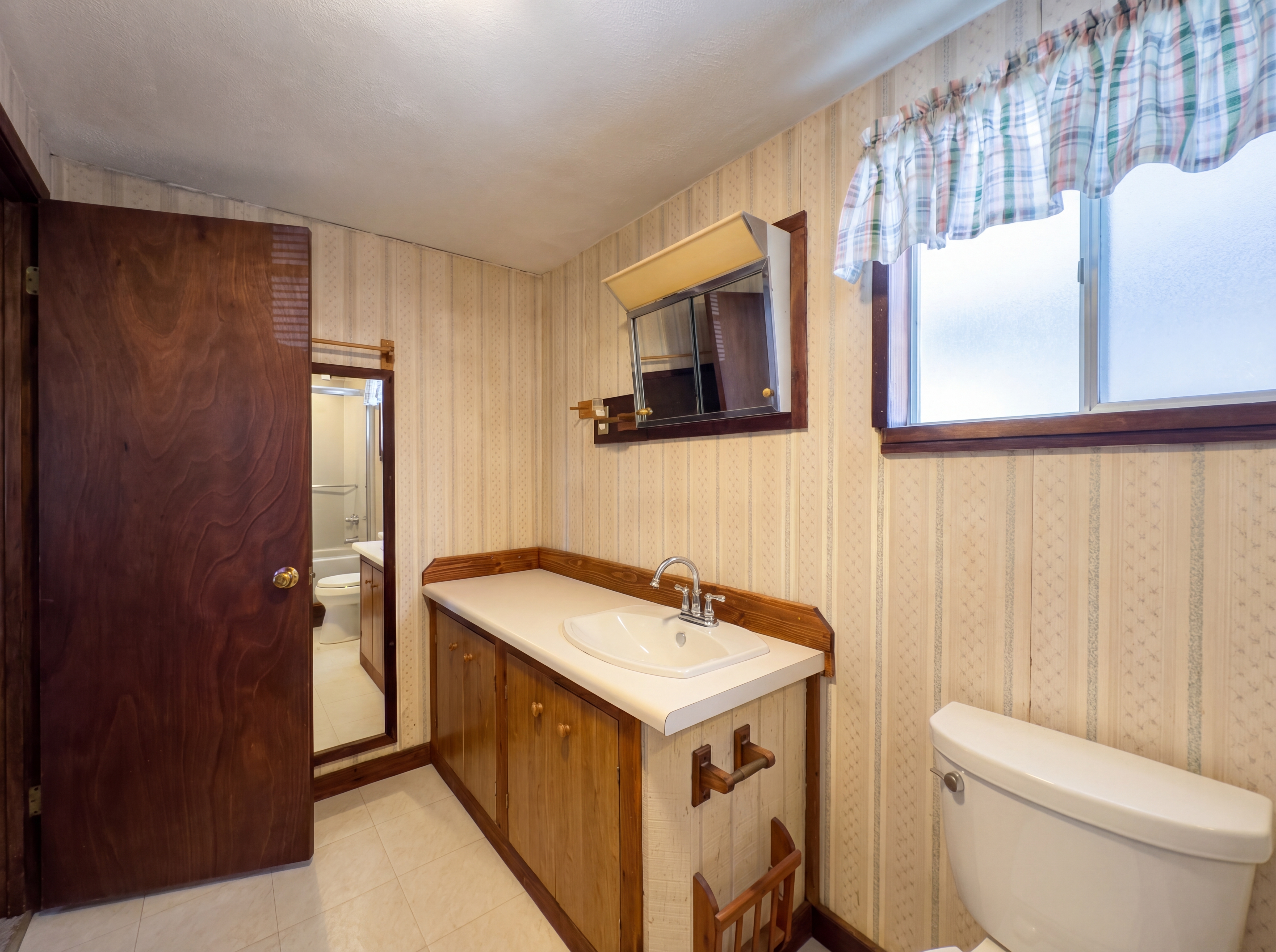 Photo 12 of 19 of 1385 Bender Ave, Daytona Beach, FL
