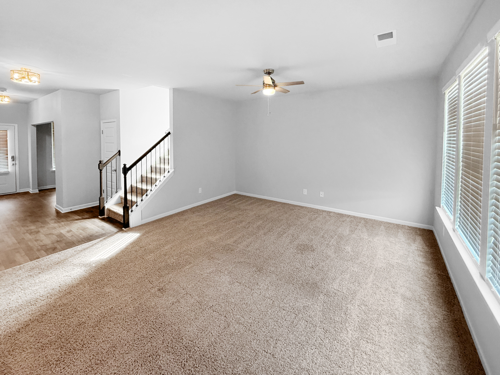 Photo 3 of 27 of 127 Red Birch Ln, Warner Robins, GA