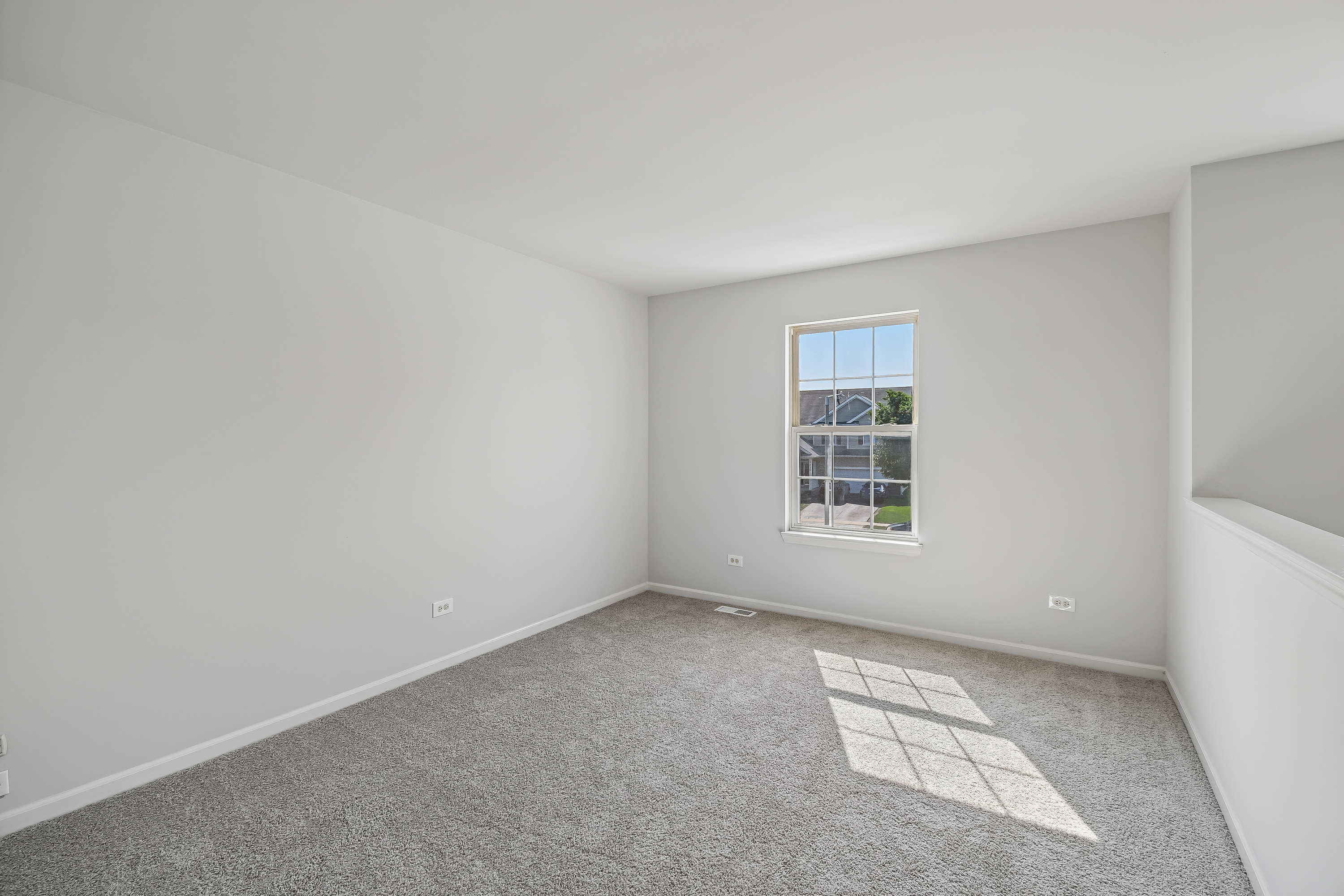 Photo 46 of 69 of 1409 Baltz Dr, Joliet, IL
