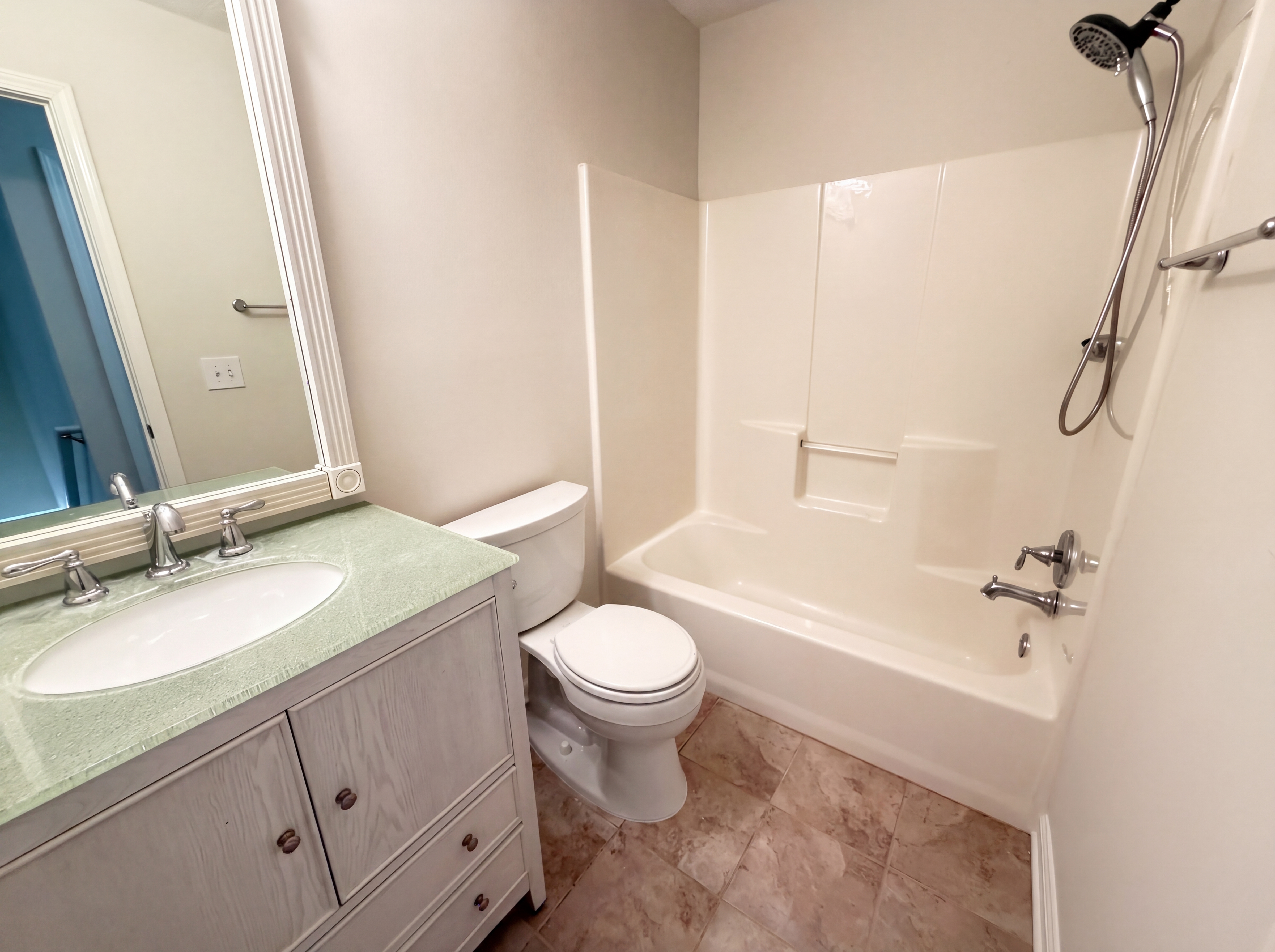 Photo 15 of 21 of 13331 Harpley Ct, Alpharetta, GA