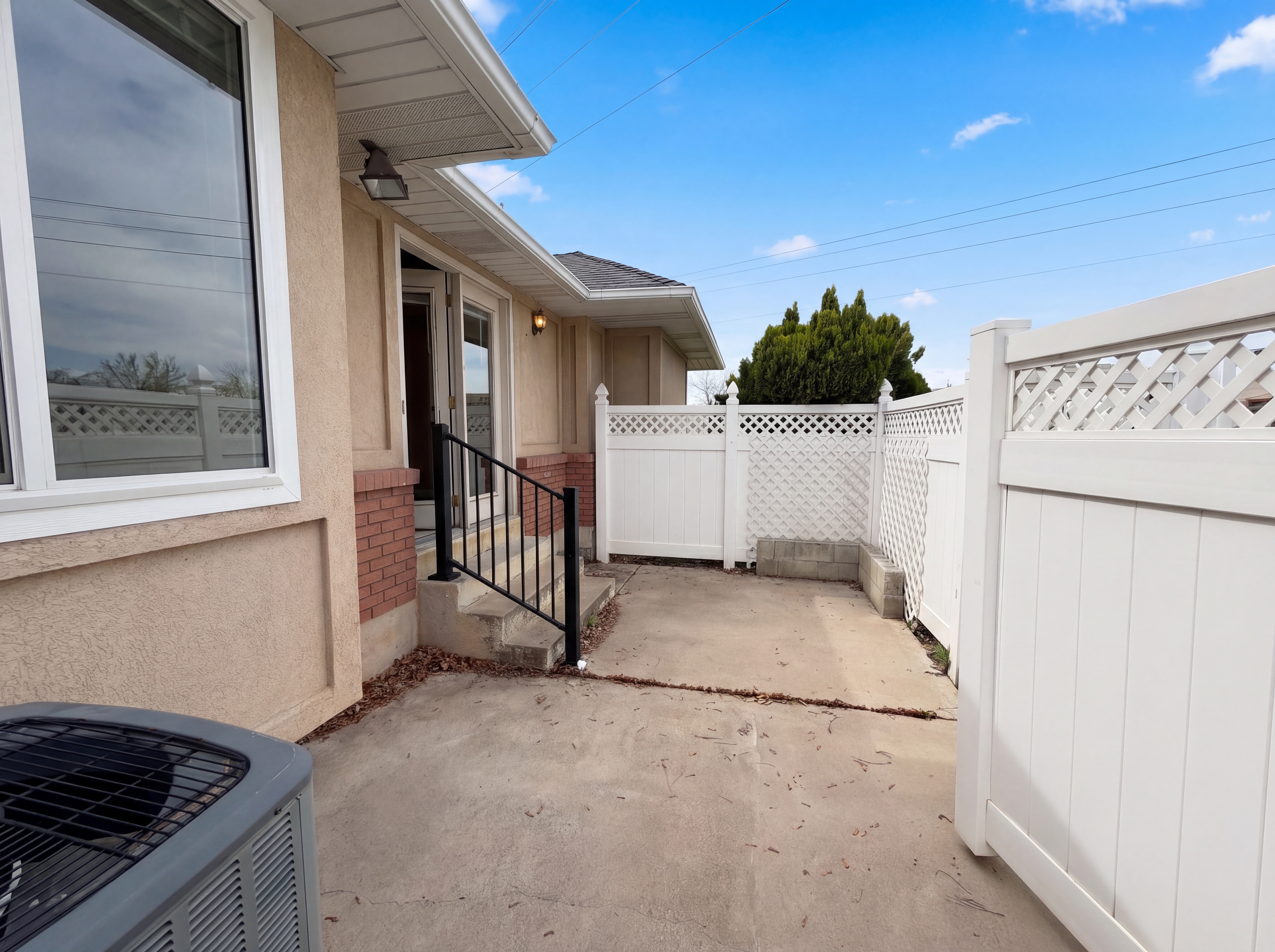 Photo 5 of 24 of 510 E 5400 S, Ogden, UT