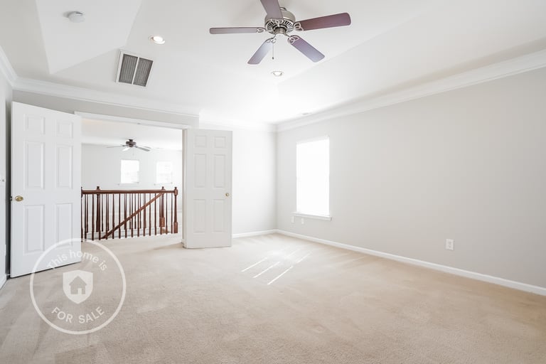 Photo 15 of 25 - 3100 Cynthiana Ct, Raleigh, NC 27610