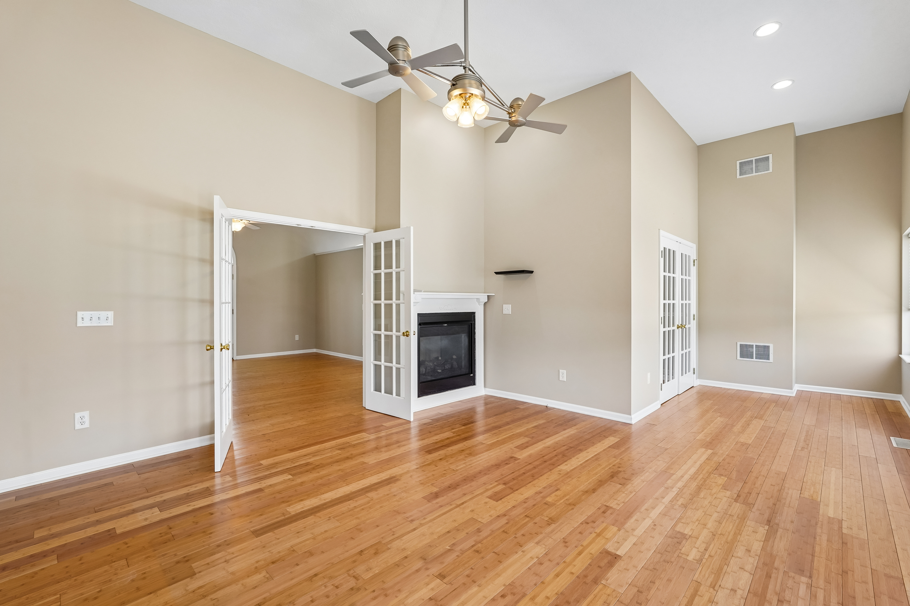 Photo 18 of 61 of 6400 Clark Rd, Sunbury, OH