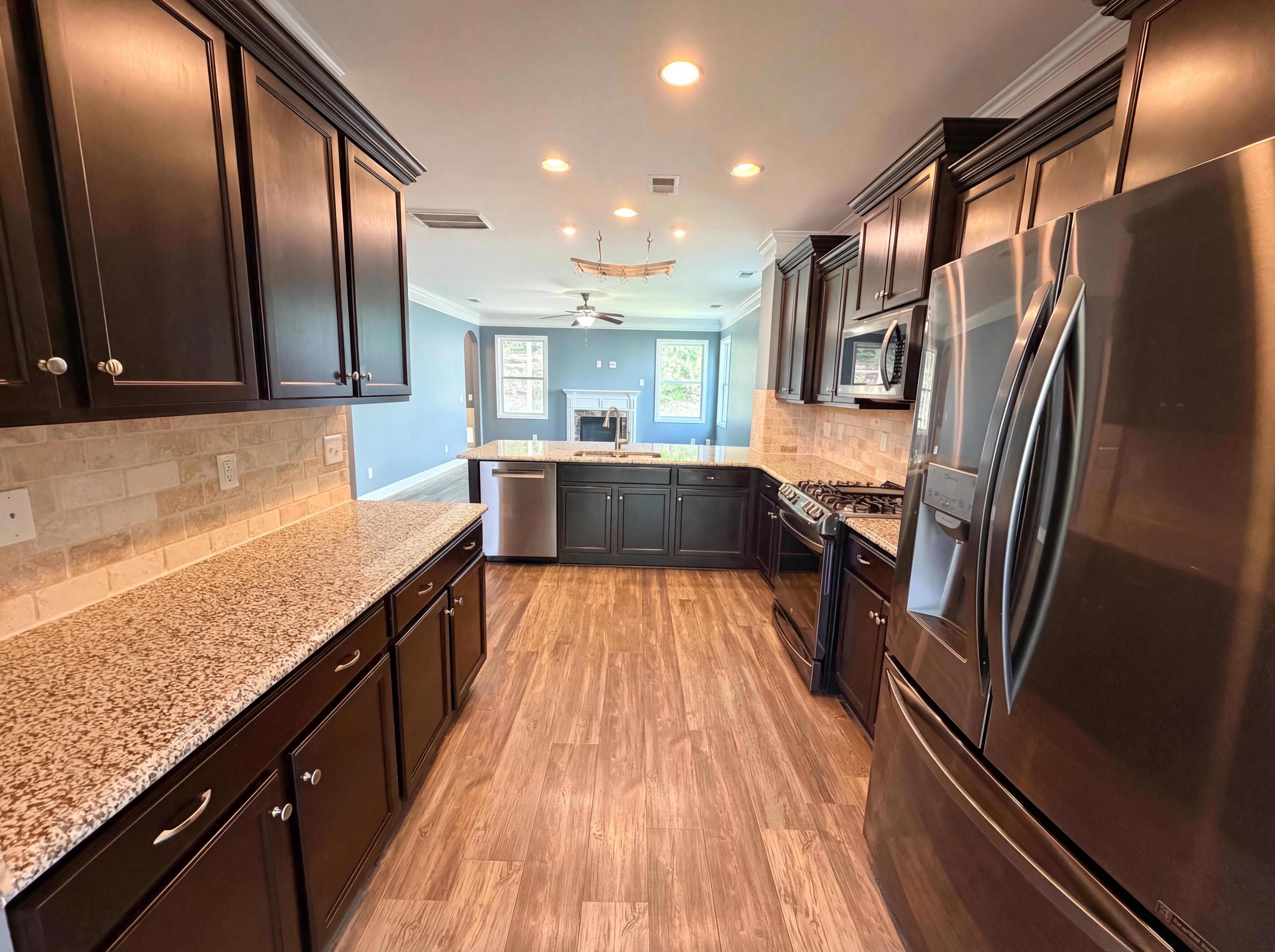 Photo 2 of 28 of 403 Eagle Claw Ct, Chapin, SC