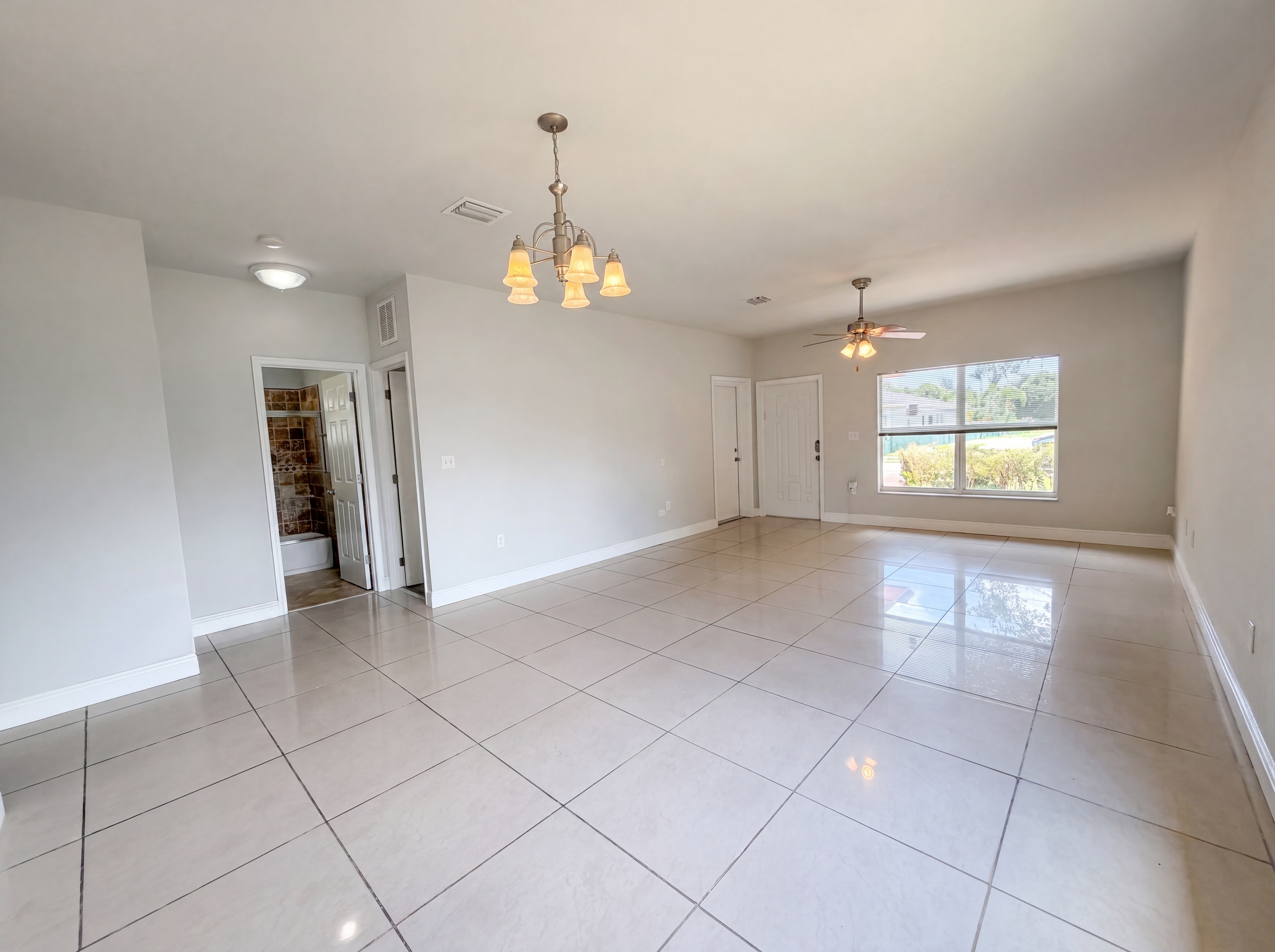 Photo 7 of 19 of 453 N Deerfield Ave, Deerfield Beach, FL