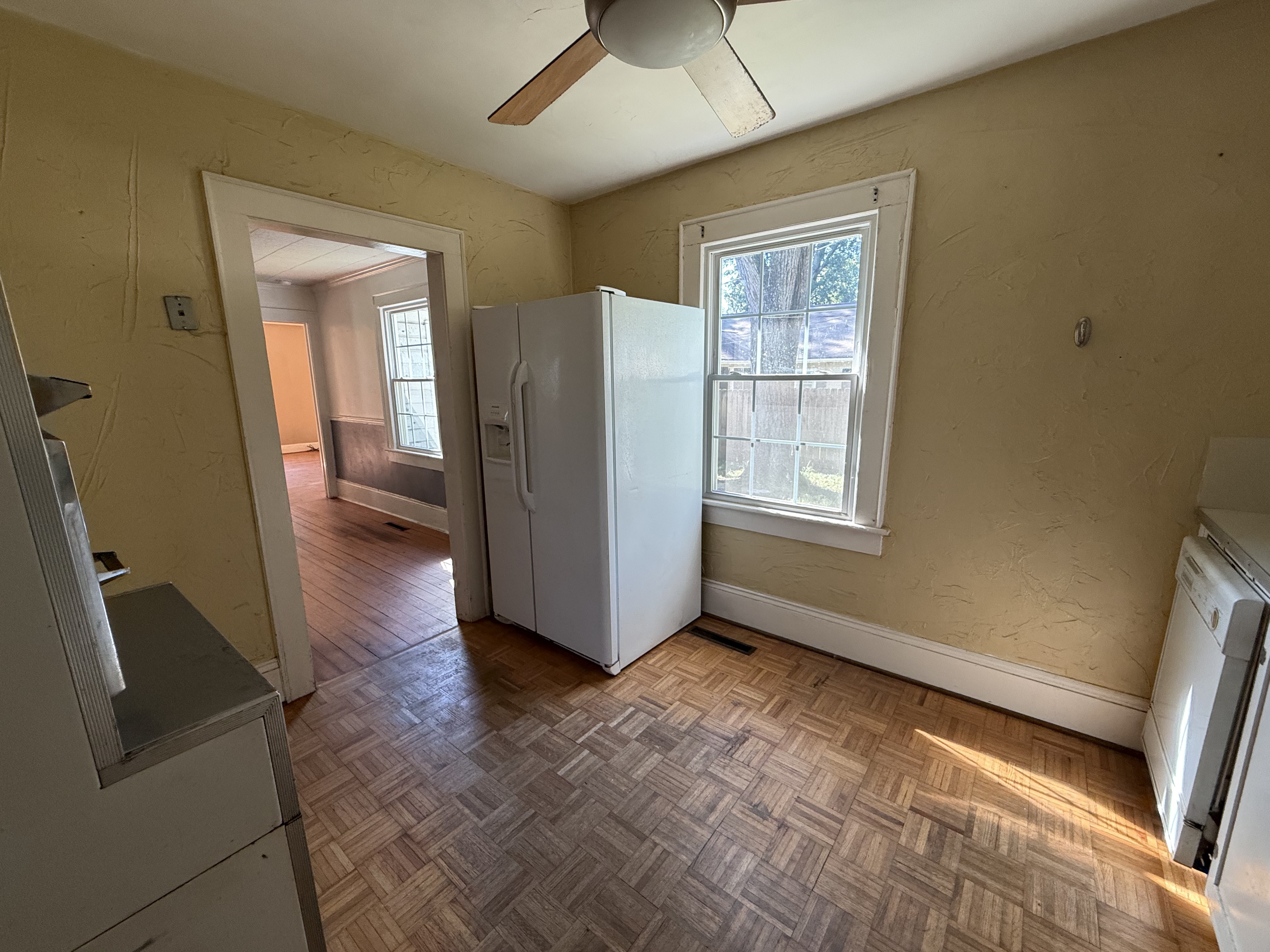 Photo 8 of 29 of 907 S South St, Gastonia, NC