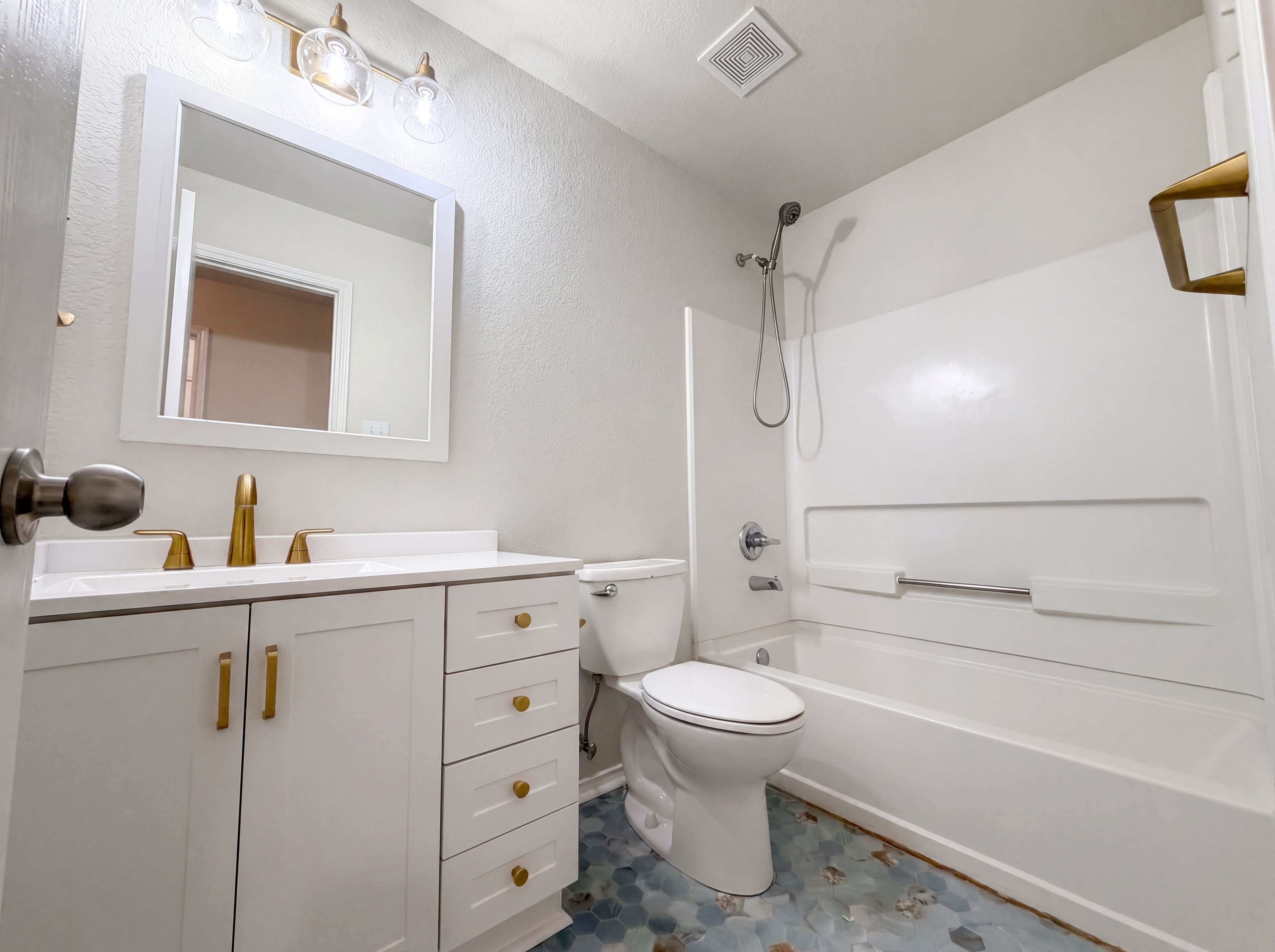Photo 12 of 16 of 333 Longhorn Way, Cibolo, TX