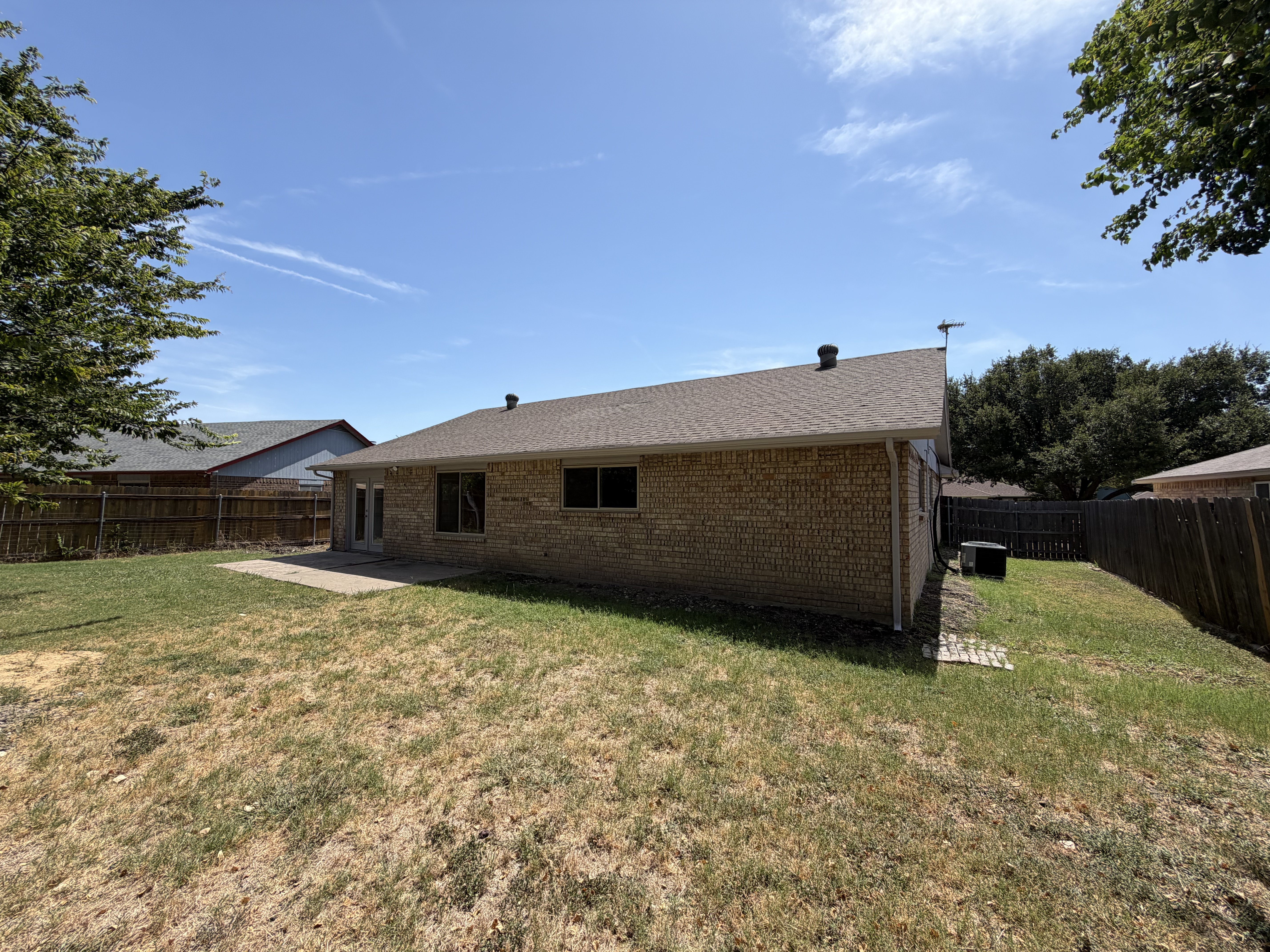 Photo 20 of 21 of 220 Grand Meadow Dr, Fort Worth, TX