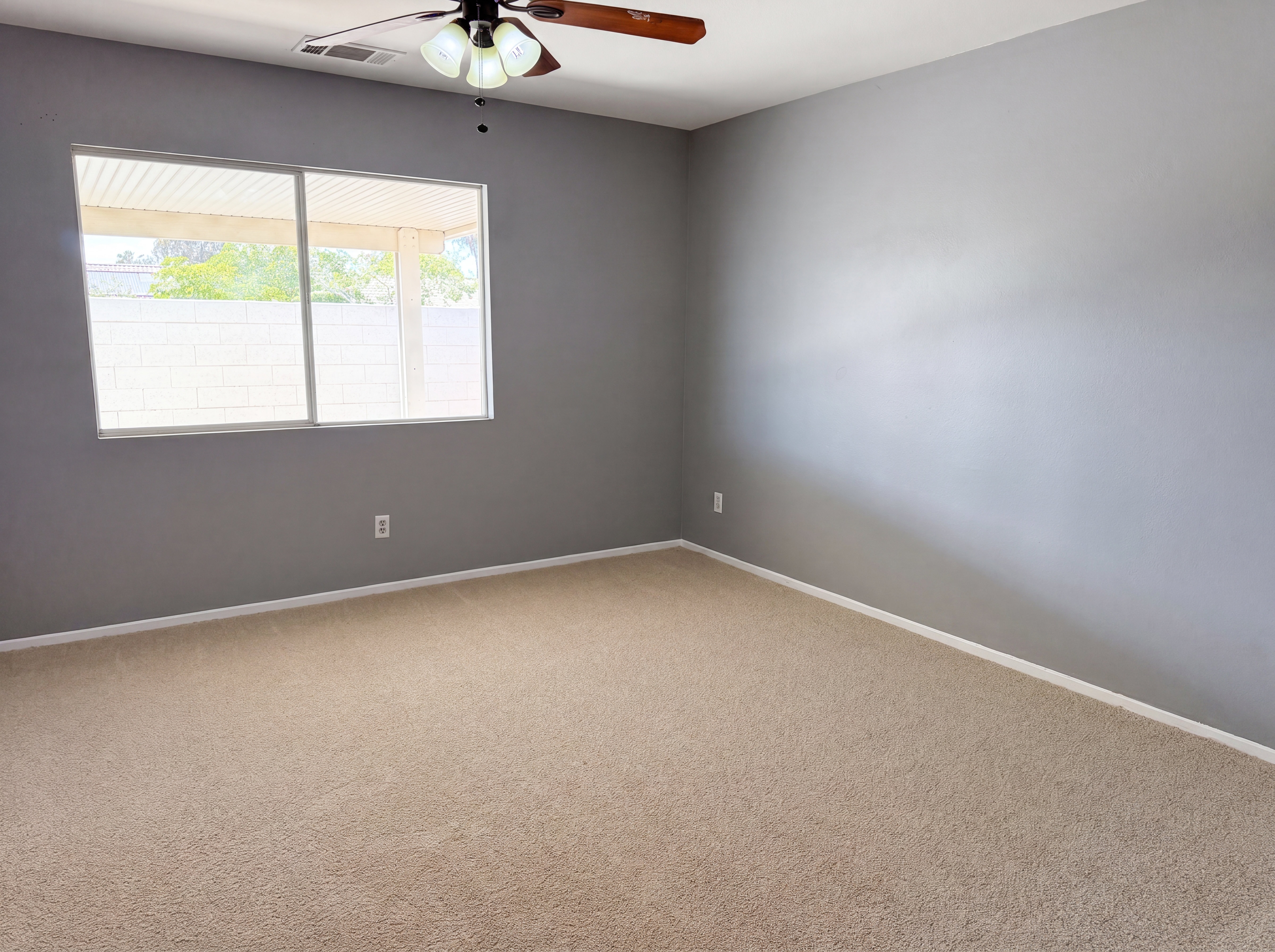 Photo 10 of 18 of 13577 Monterey Way, Victorville, CA