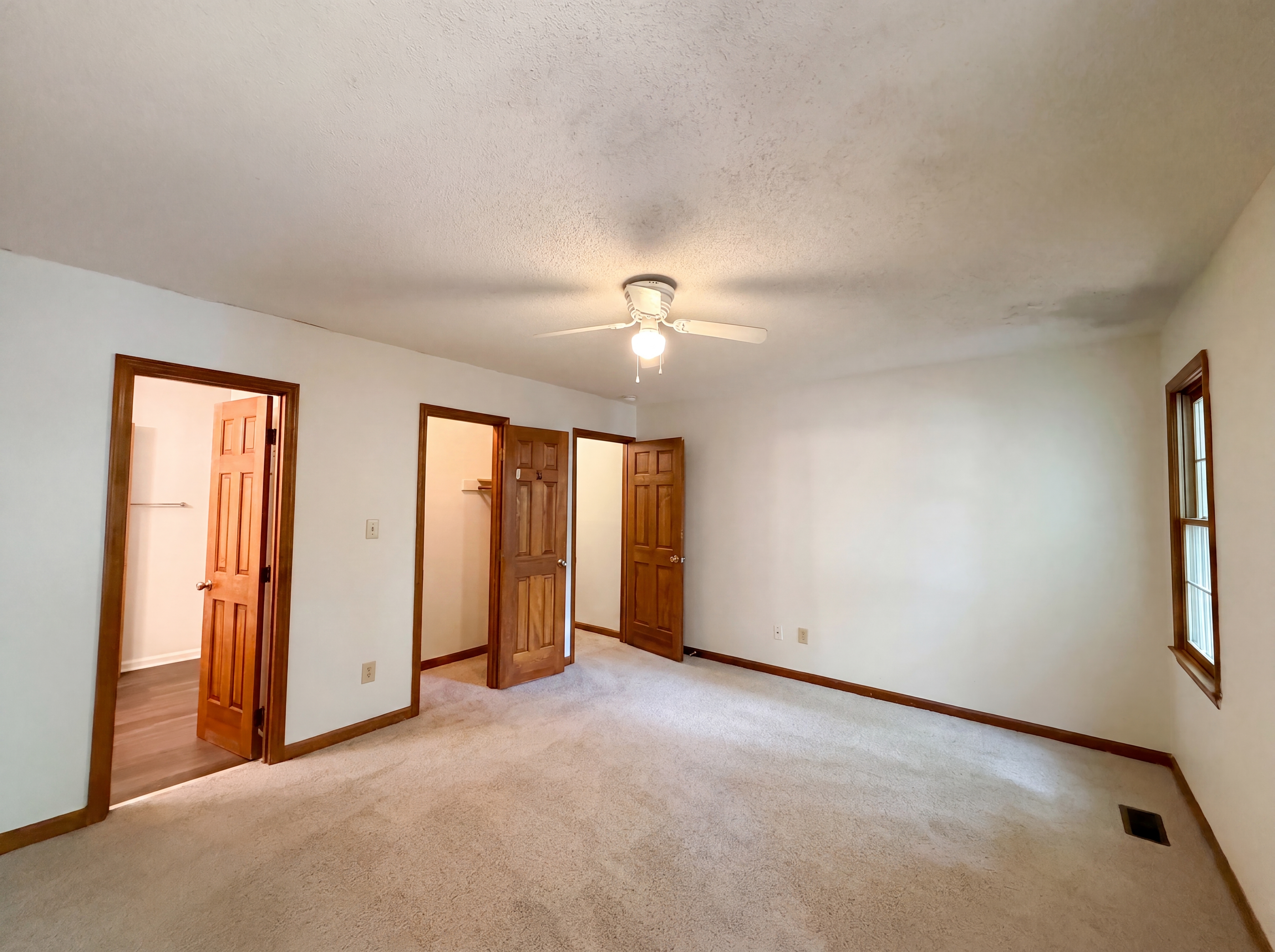 Photo 4 of 16 of 9425 Cartersville Ct, Raleigh, NC
