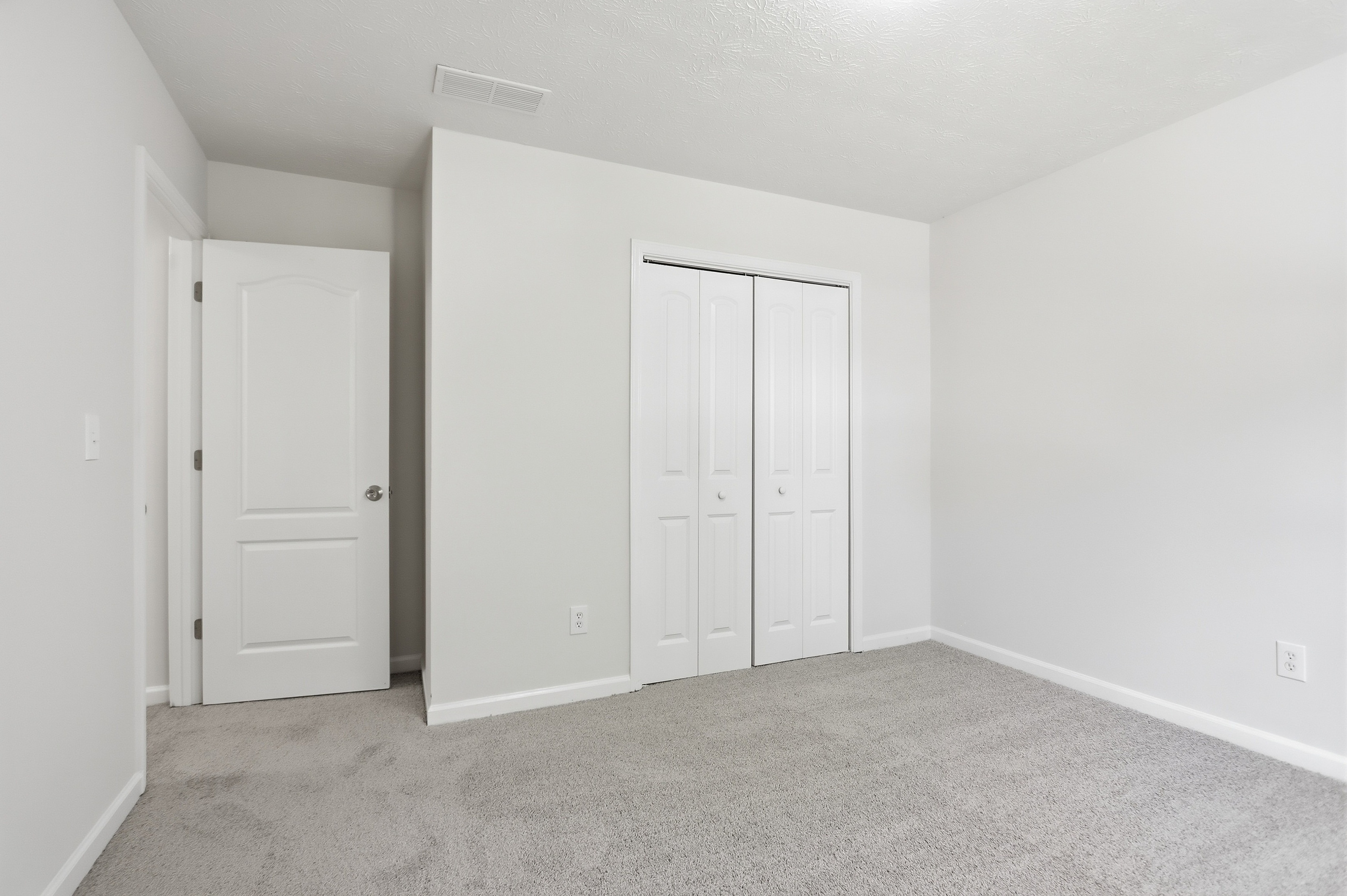 Photo 25 of 46 of 3205 Summit Place Dr, Loganville, GA