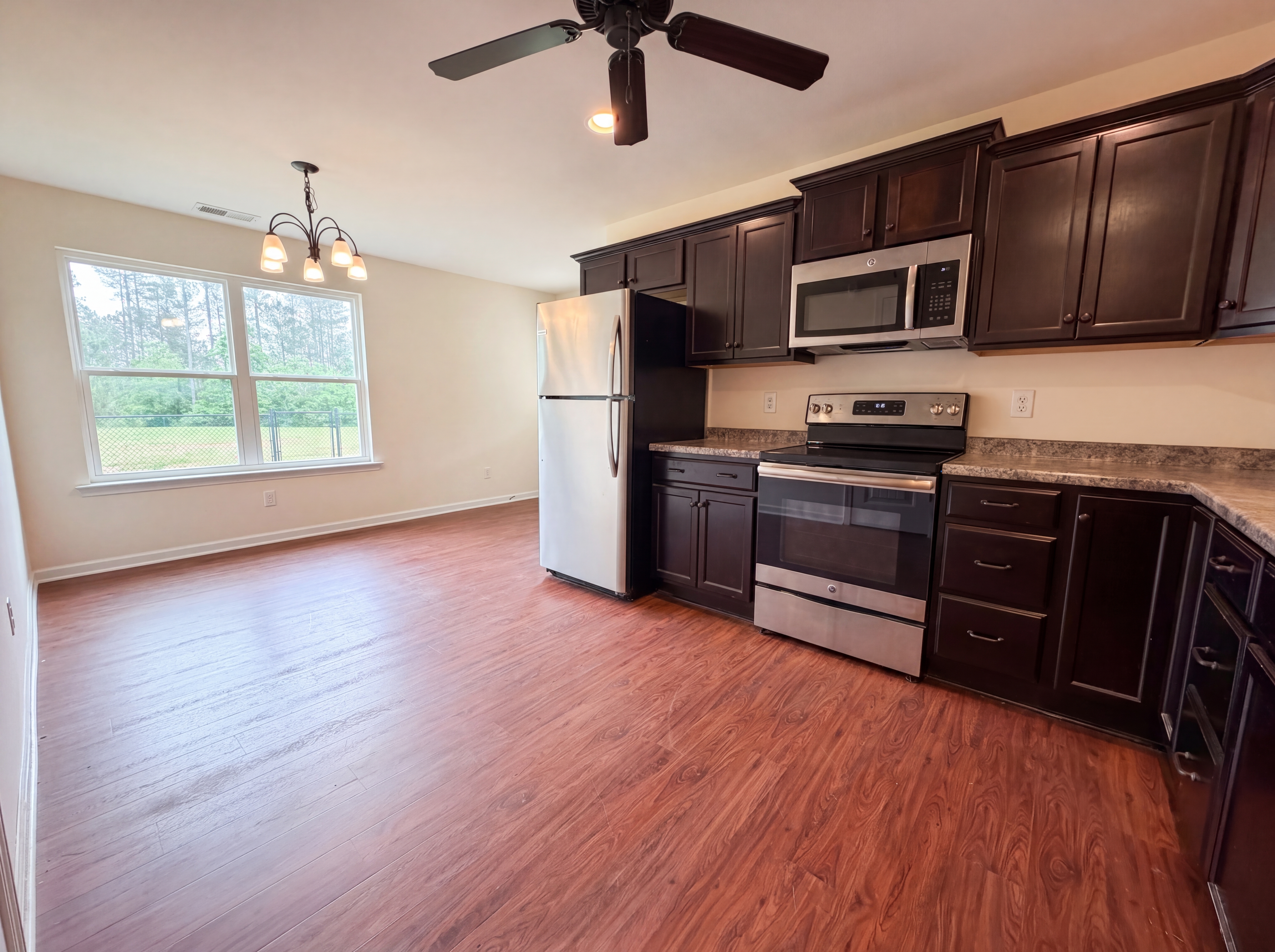 Photo 8 of 20 of 700 Magnolia Crest Ct, Odenville, AL
