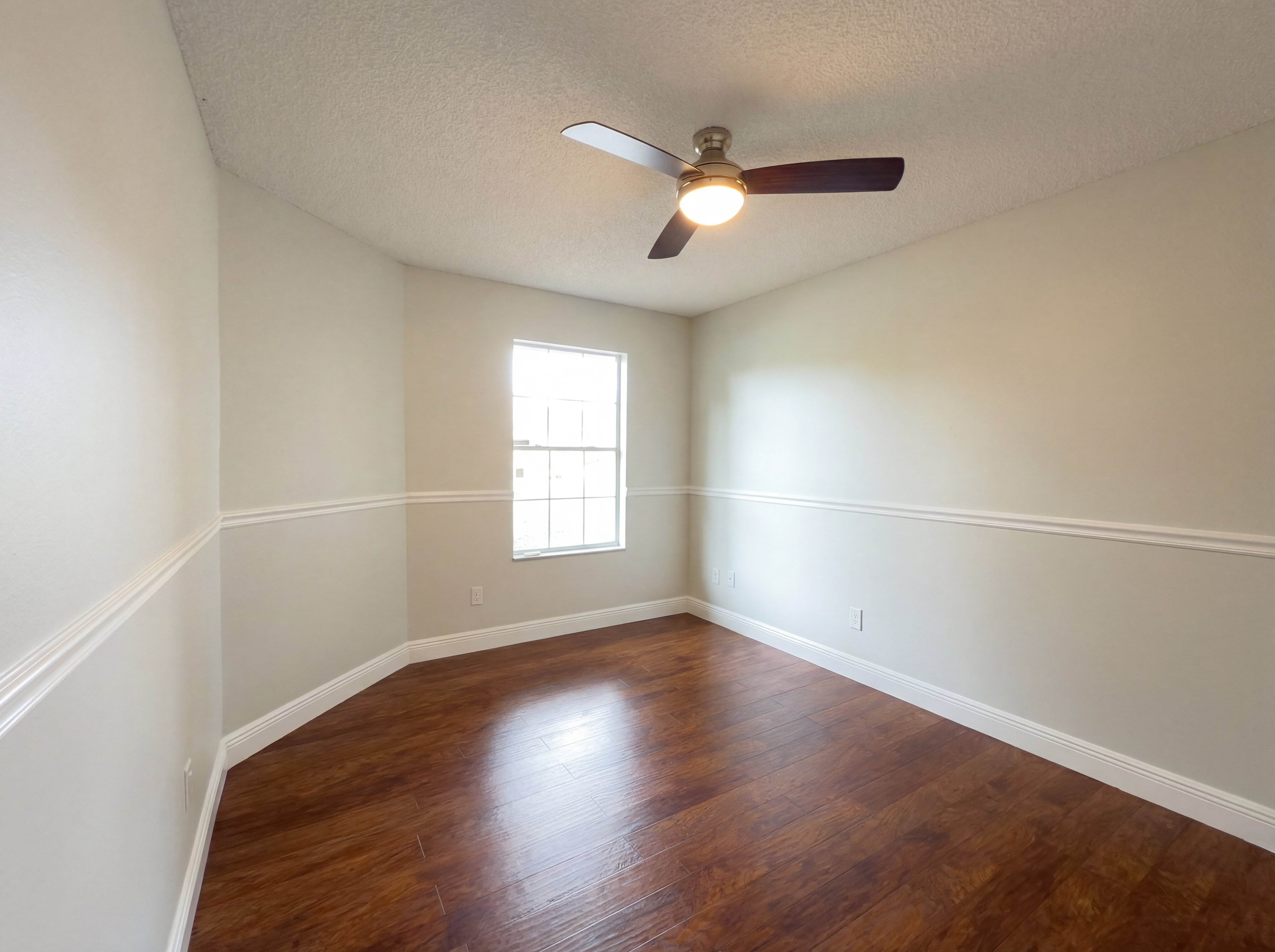 Photo 8 of 18 of 1696 Chatham Cir, Apopka, FL