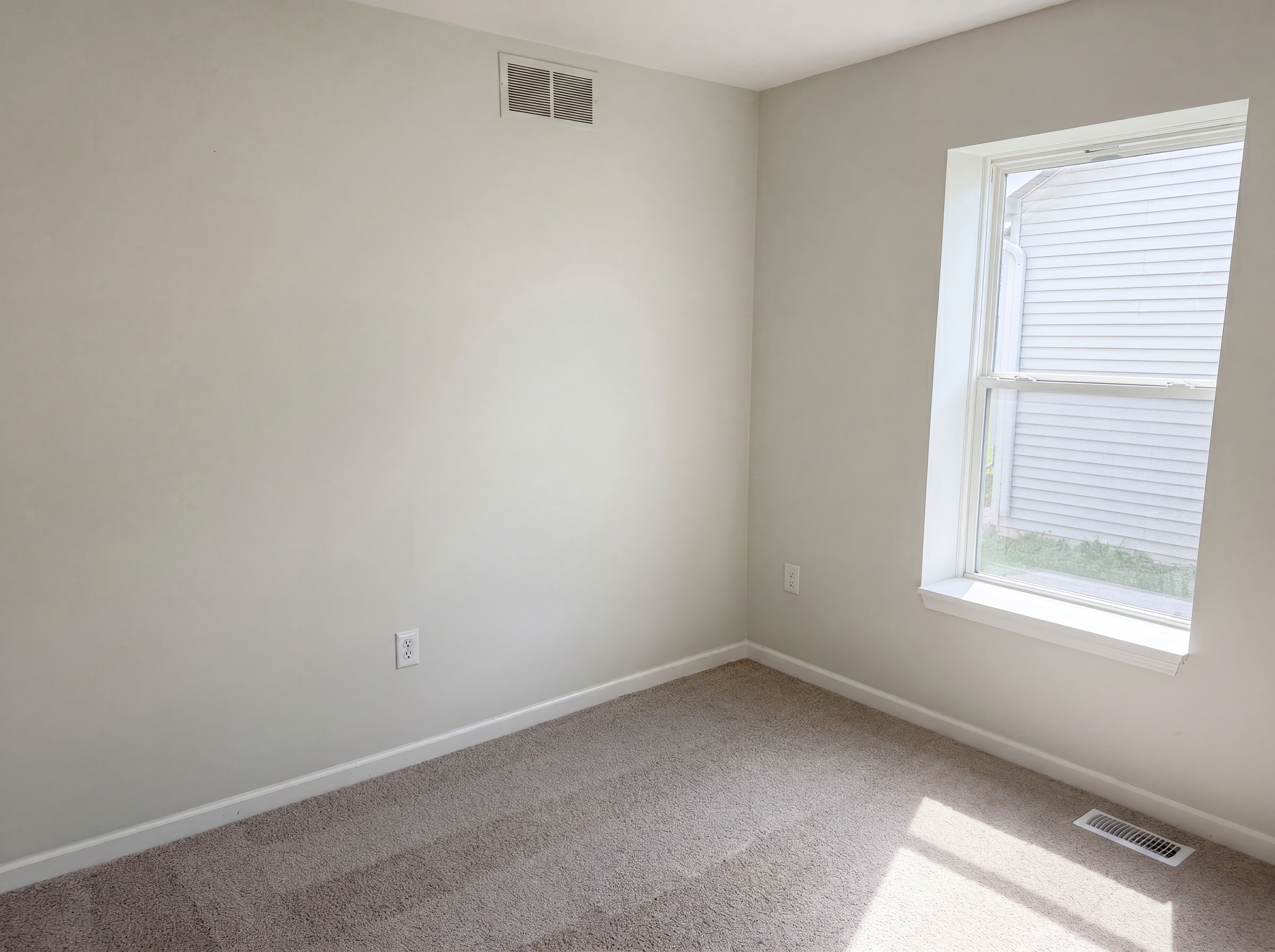 Photo 6 of 21 of 42724 North Walnut St, Clinton Township, MI