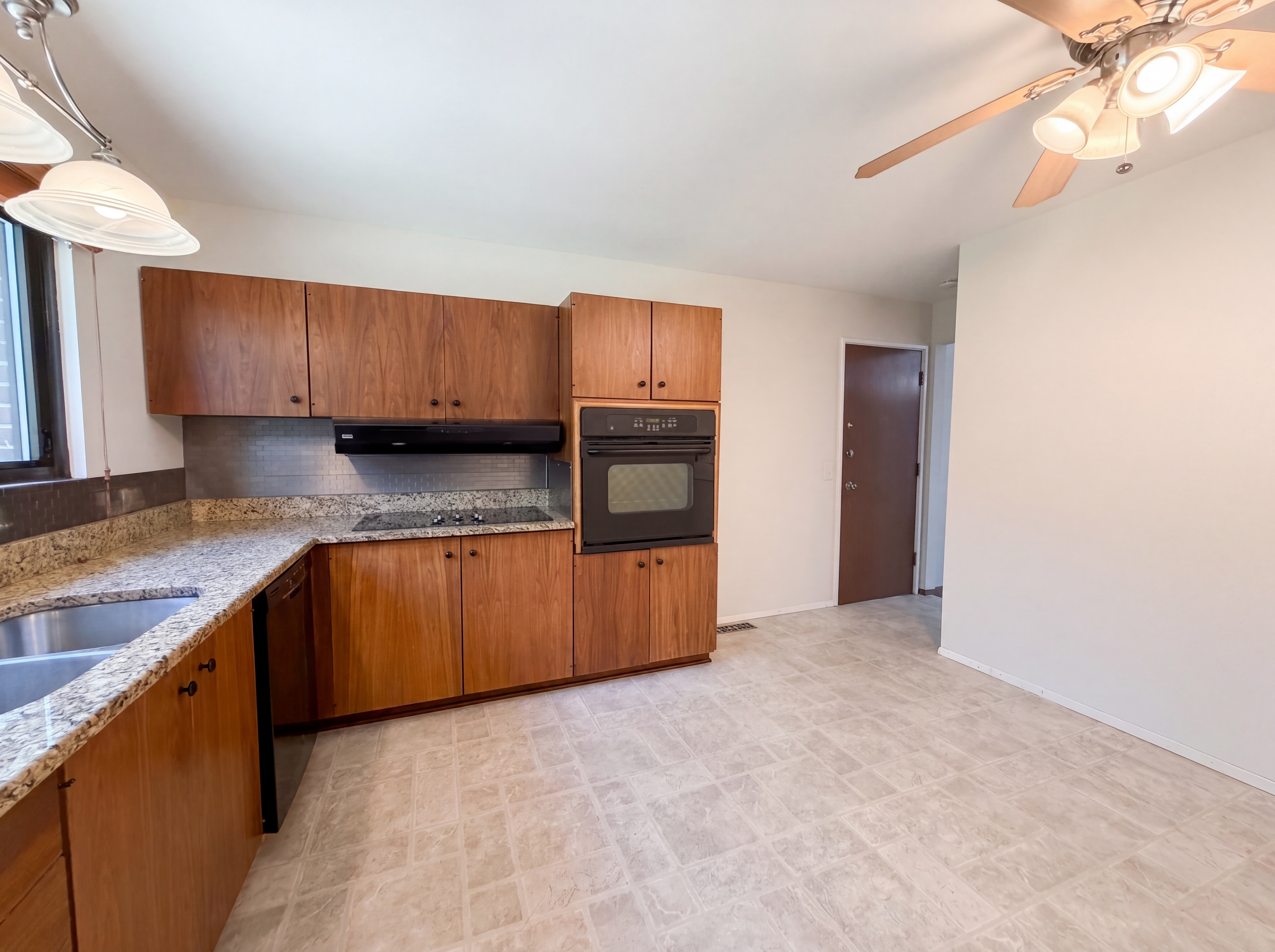 Photo 8 of 22 of 1440 Tina Dr, Florissant, MO