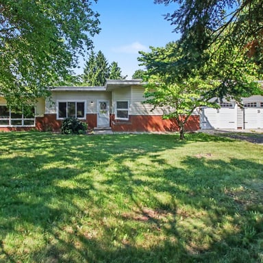 Property photo 1 of 7800 W Sharpe Rd