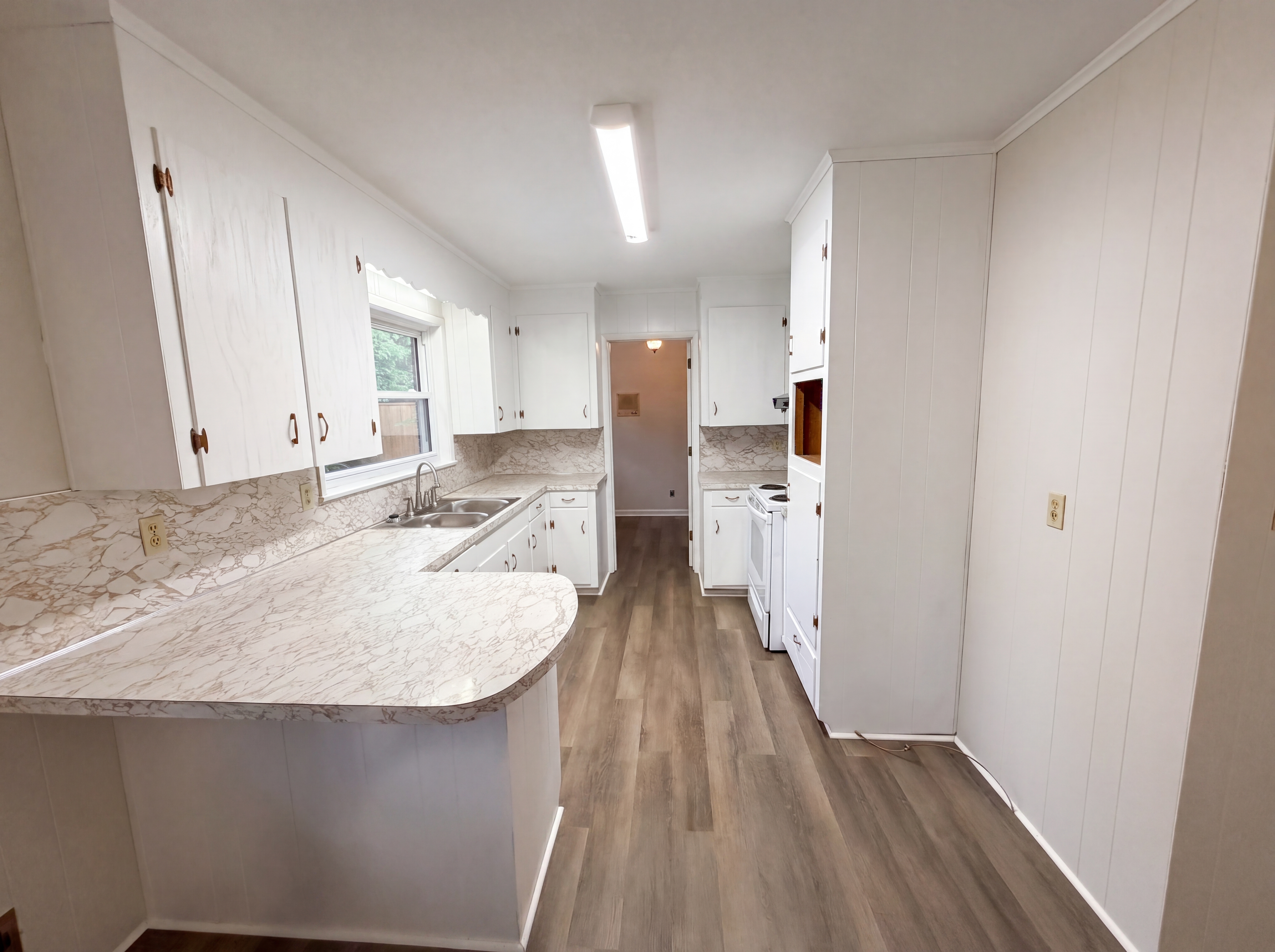 Photo 7 of 19 of 128 Greenview Dr, Kannapolis, NC