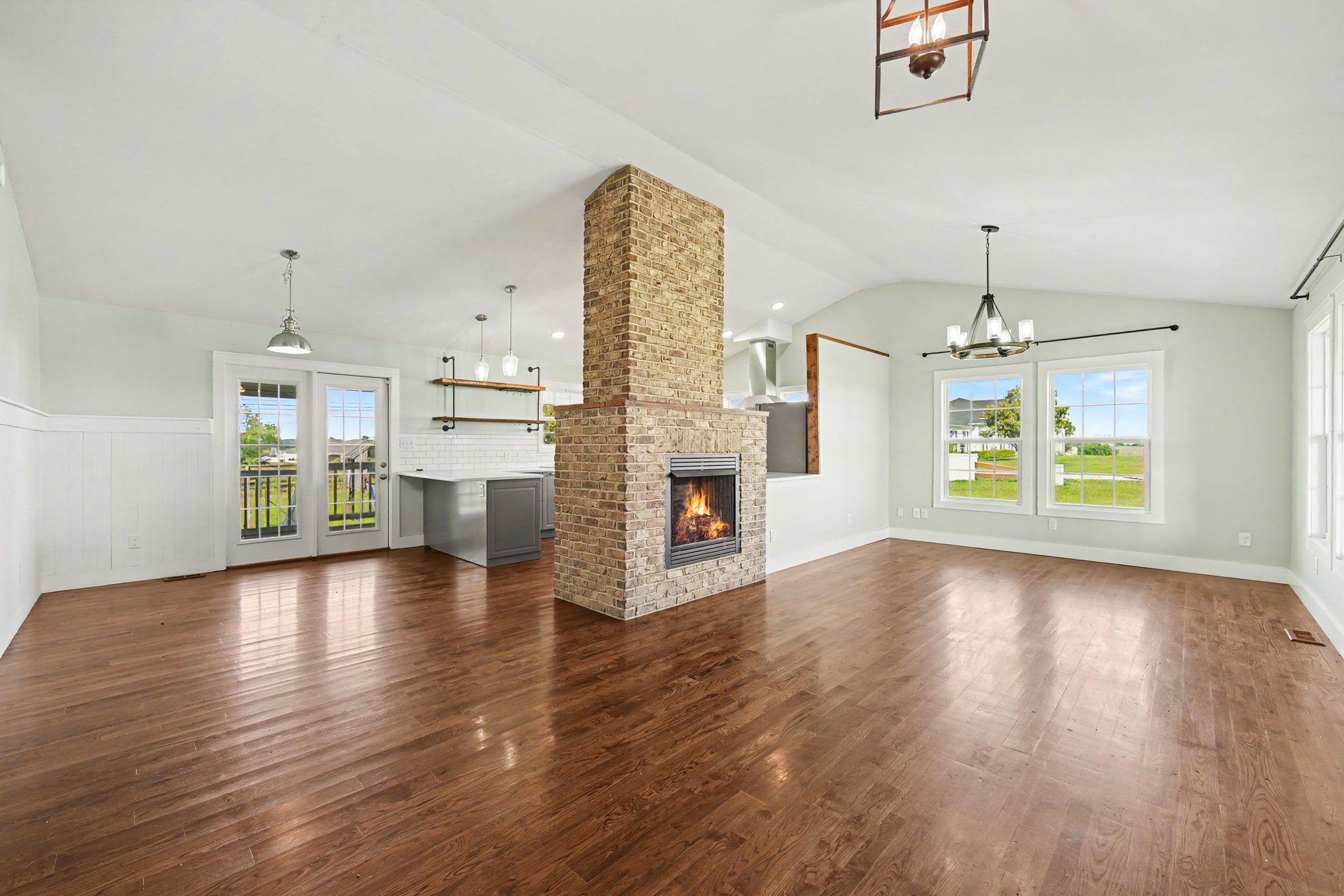 Photo 3 of 18 of 160 Herndon Ln, Berea, KY