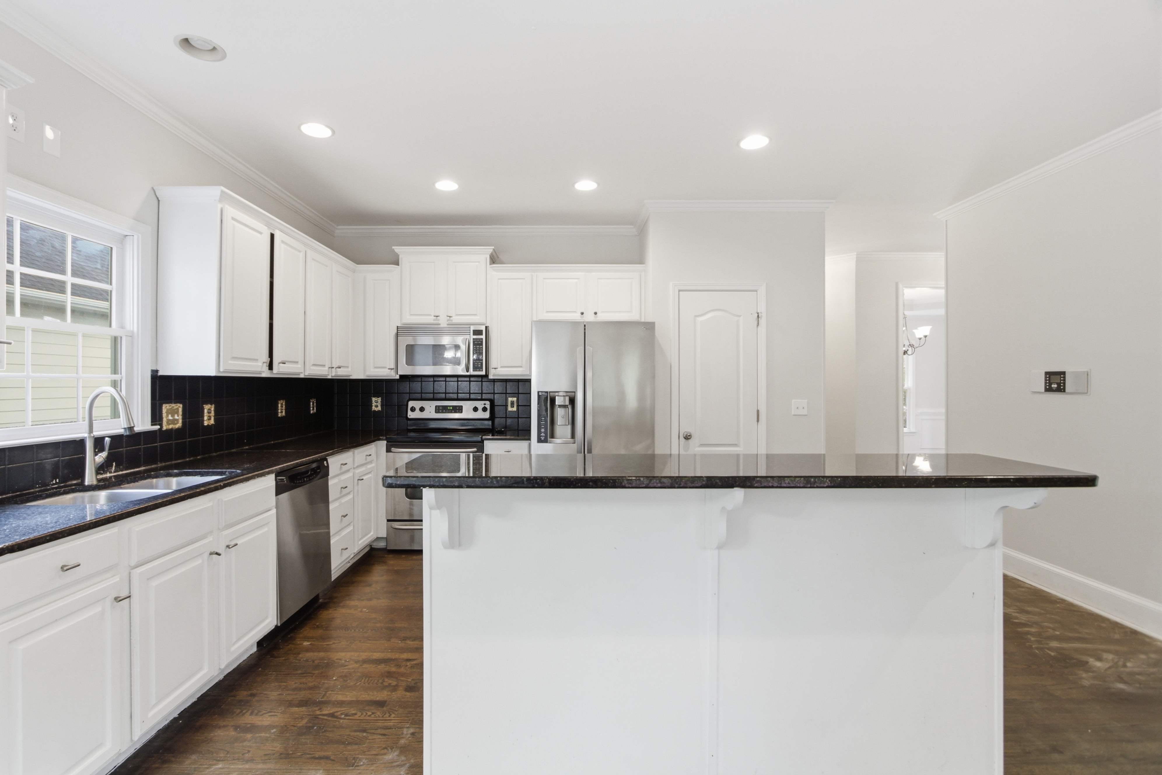Photo 14 of 61 of 1028 River Forest Pt, Lawrenceville, GA