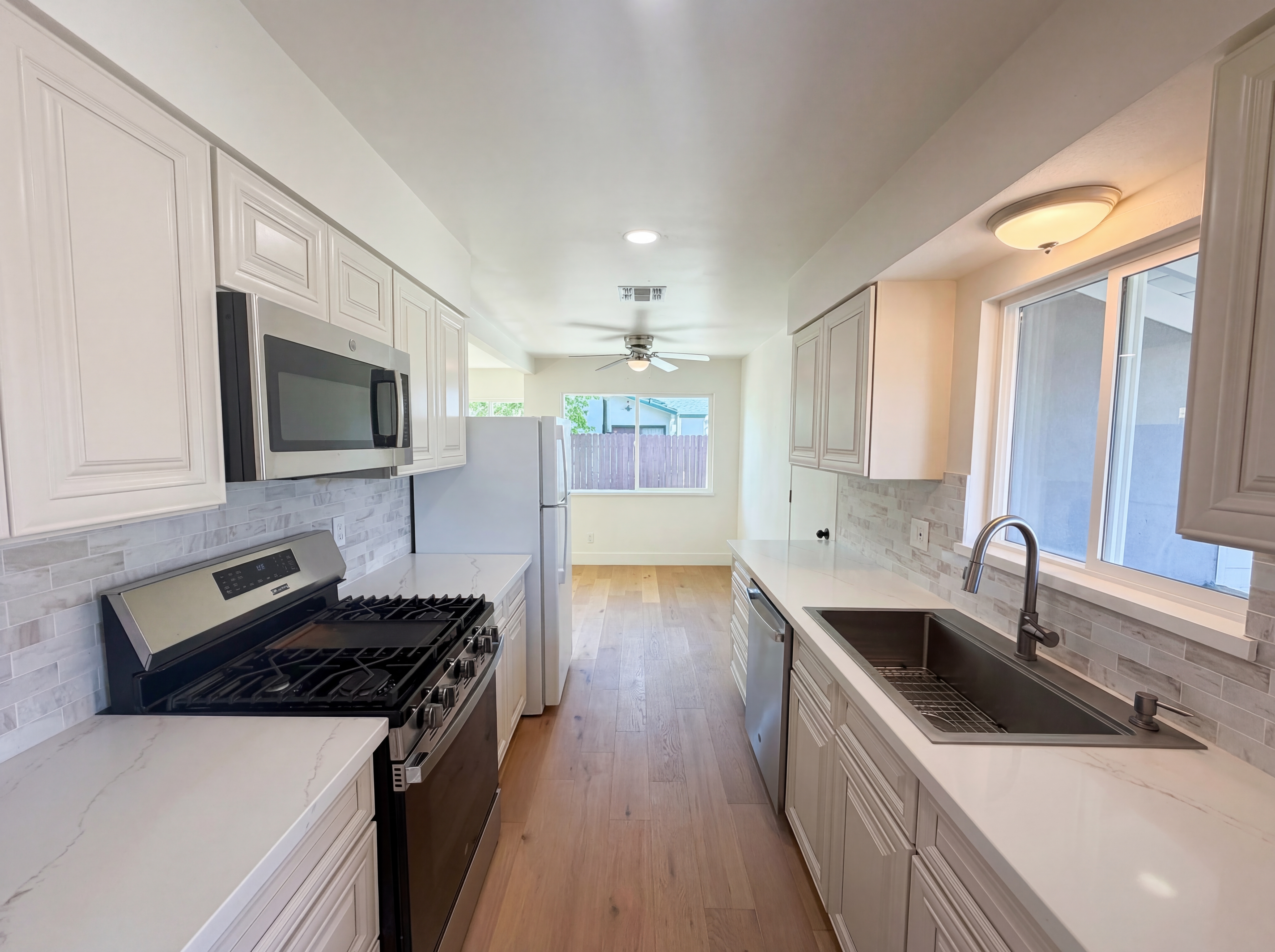 Photo 10 of 25 of 1128 Hobart Dr, Marysville, CA