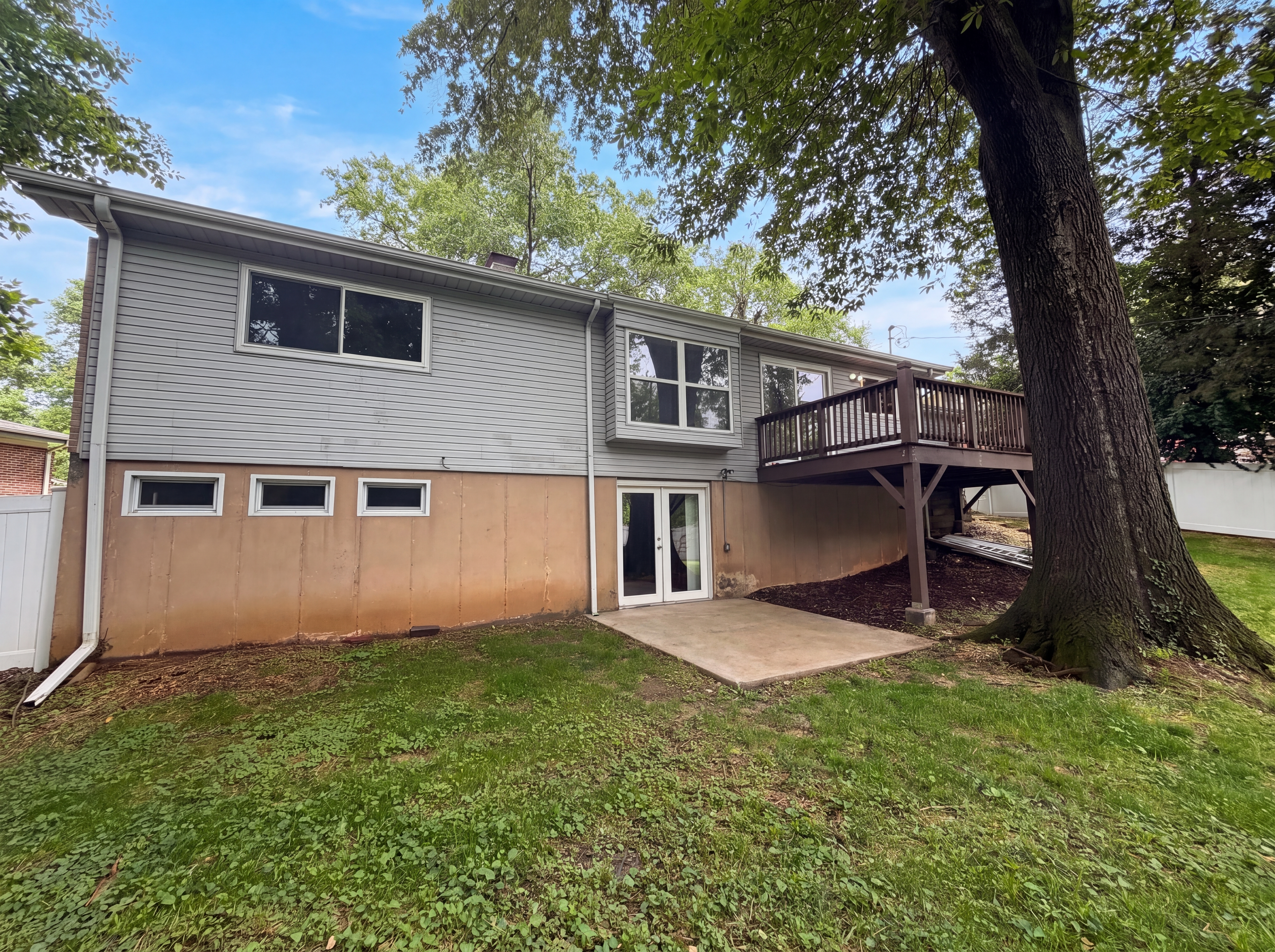 Photo 23 of 25 of 207 Renaldo Dr, Chesterfield, MO