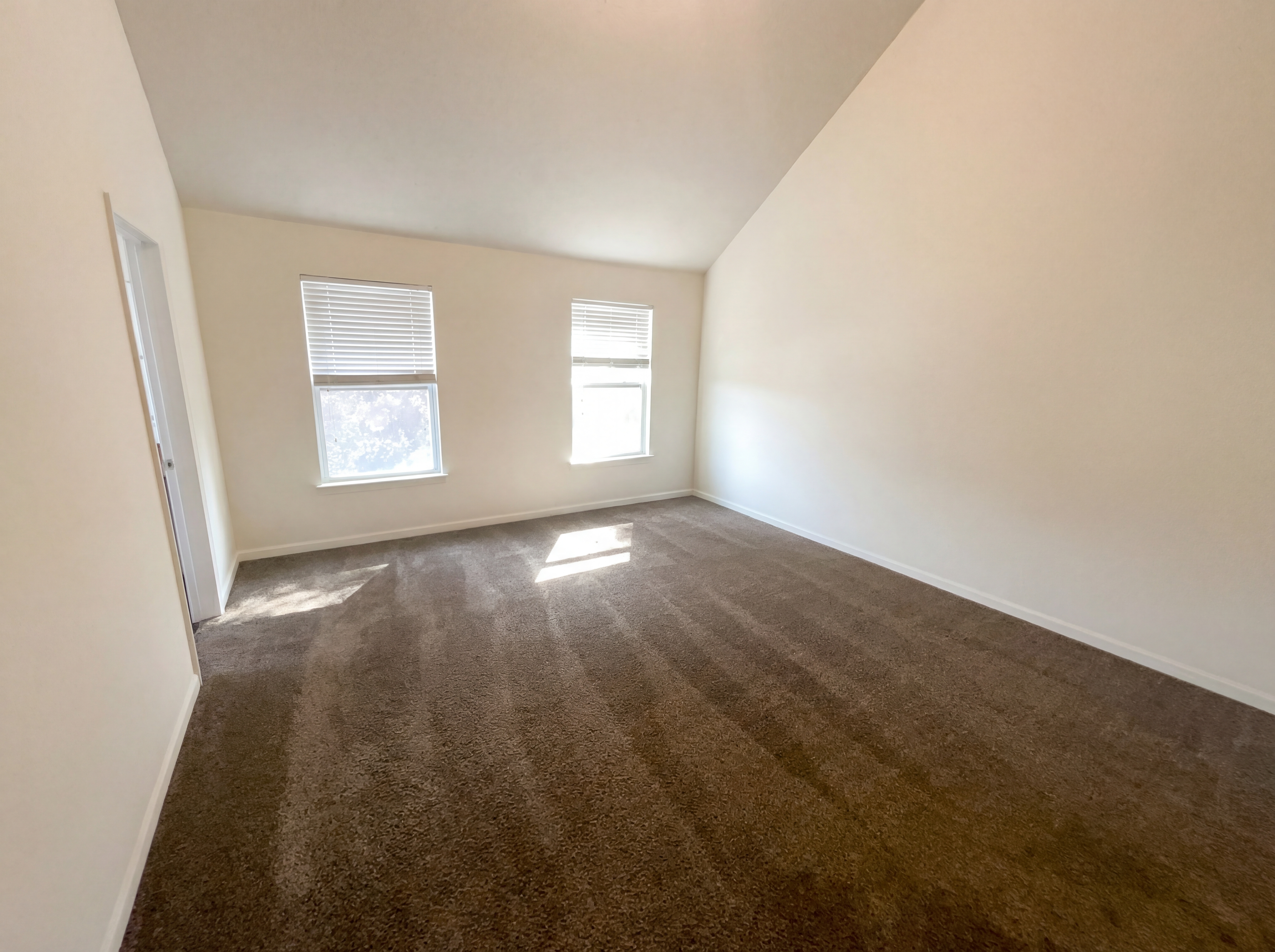 Photo 15 of 22 of 1630 Tigris Ct, Atlanta, GA