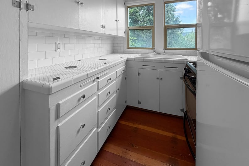 Property photo 2 of 1411 N Alberta St Apt 8