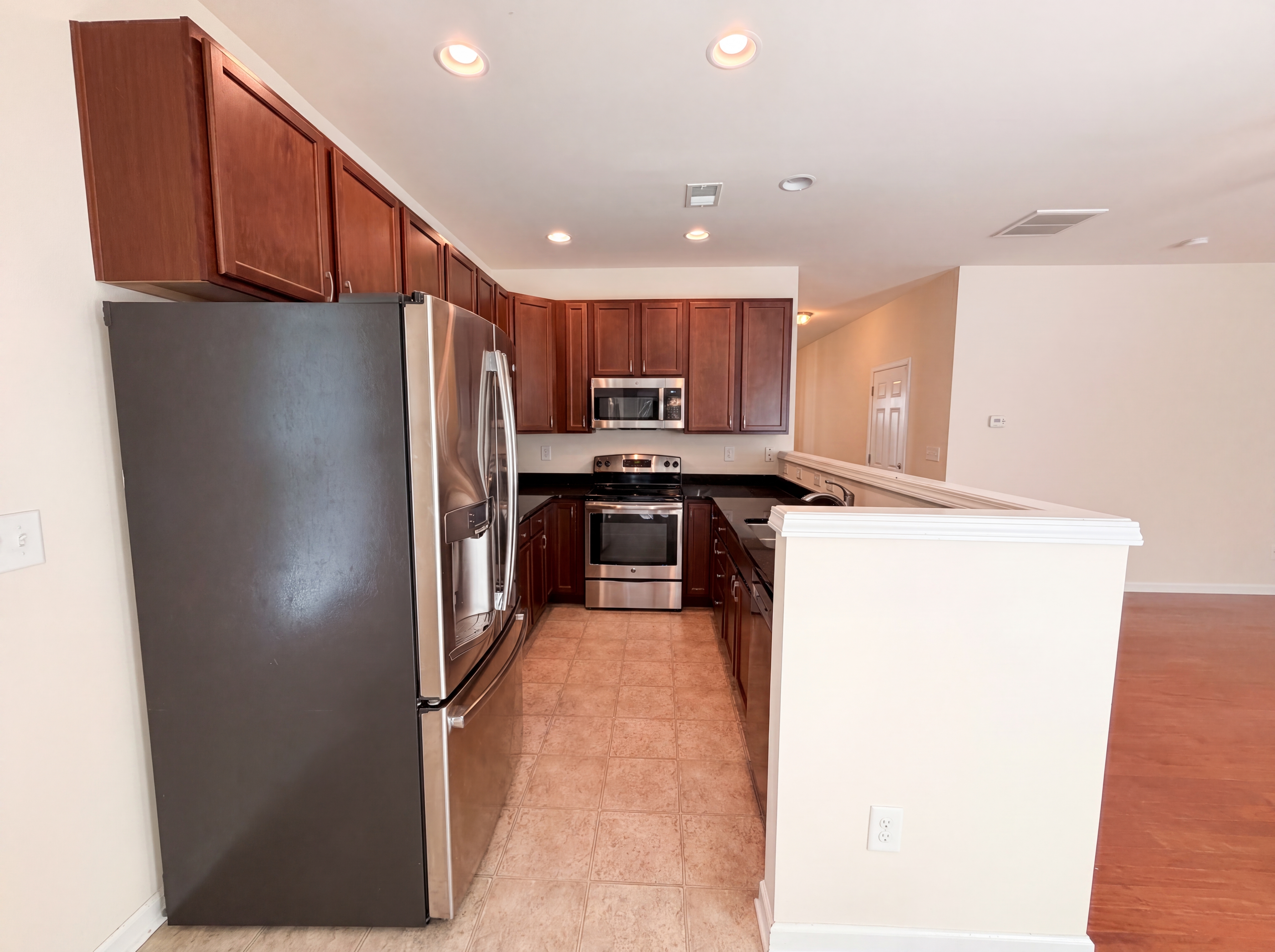 Photo 2 of 19 of 13809 Singleleaf Ln, Charlotte, NC