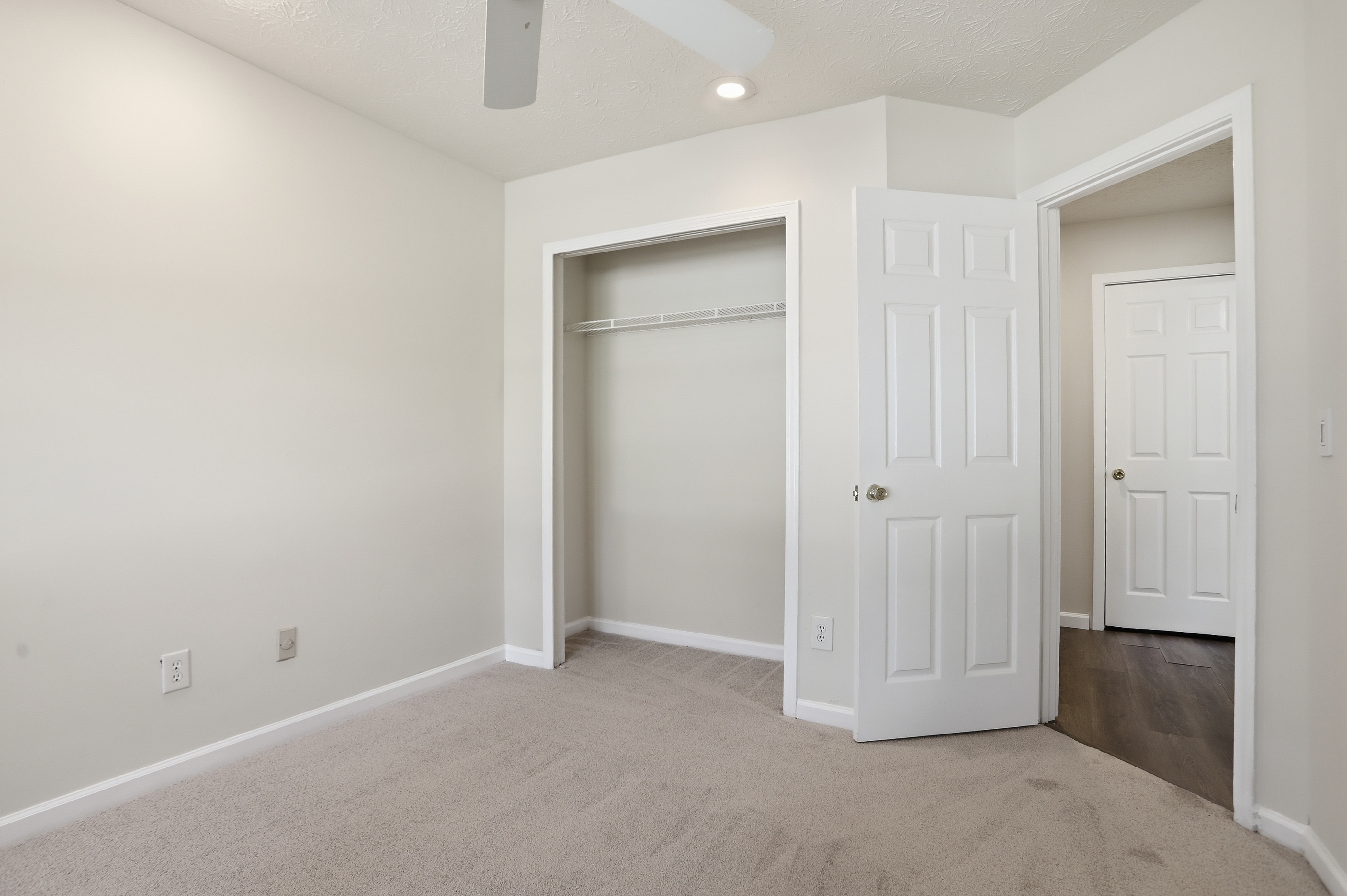 Photo 16 of 34 of 3566 Dyer Parke Ln SW, Marietta, GA