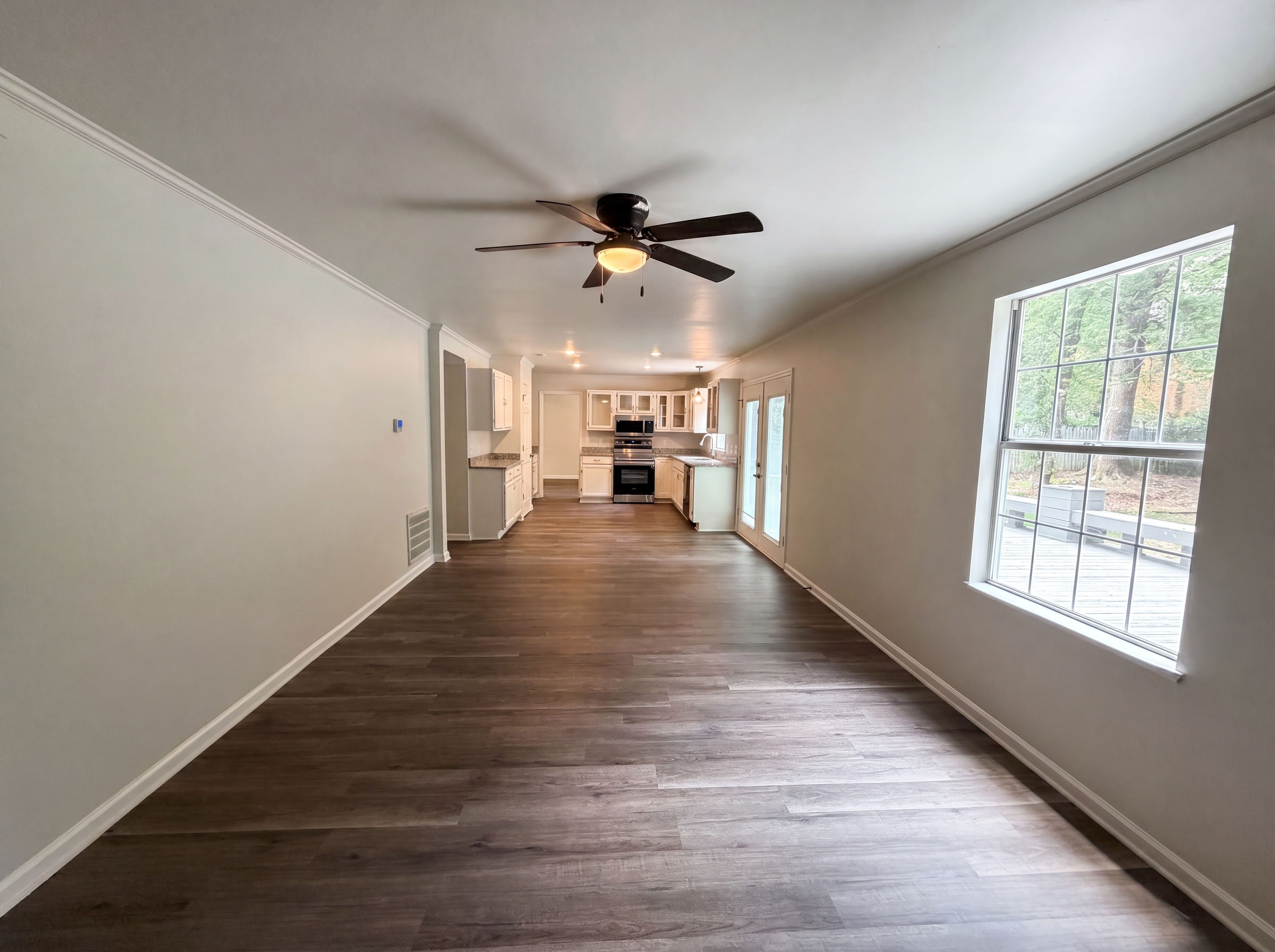 Photo 8 of 28 of 142 Silvermill Rd, Columbia, SC