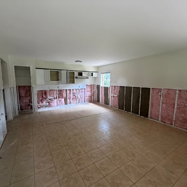 Property photo 2 of 130 S Estes Dr Apt B7