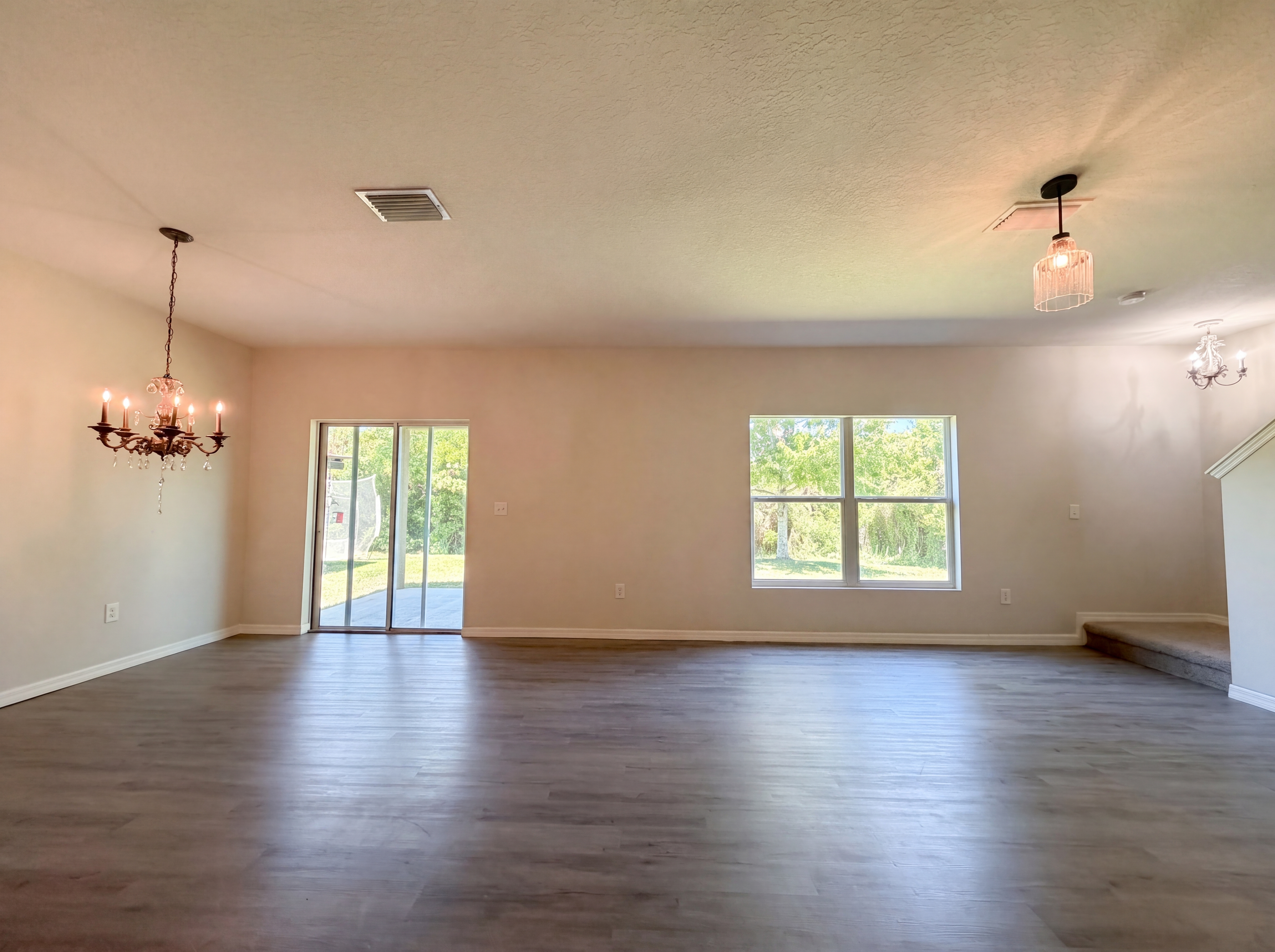 Photo 9 of 32 of 14405 Scottburgh Glen Dr, Wimauma, FL