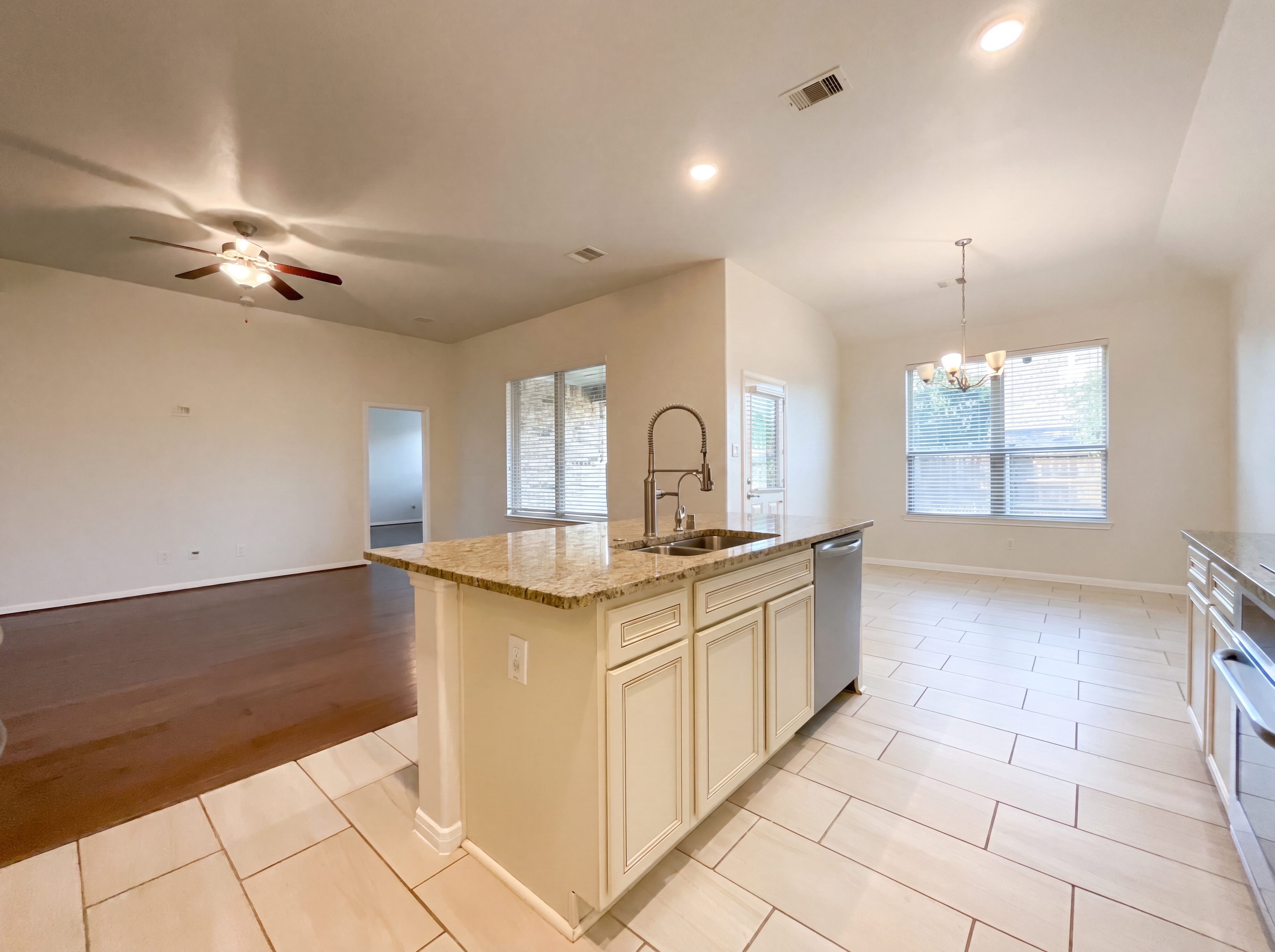 Photo 9 of 19 of 21205 Timber Bluff Ln, Porter, TX