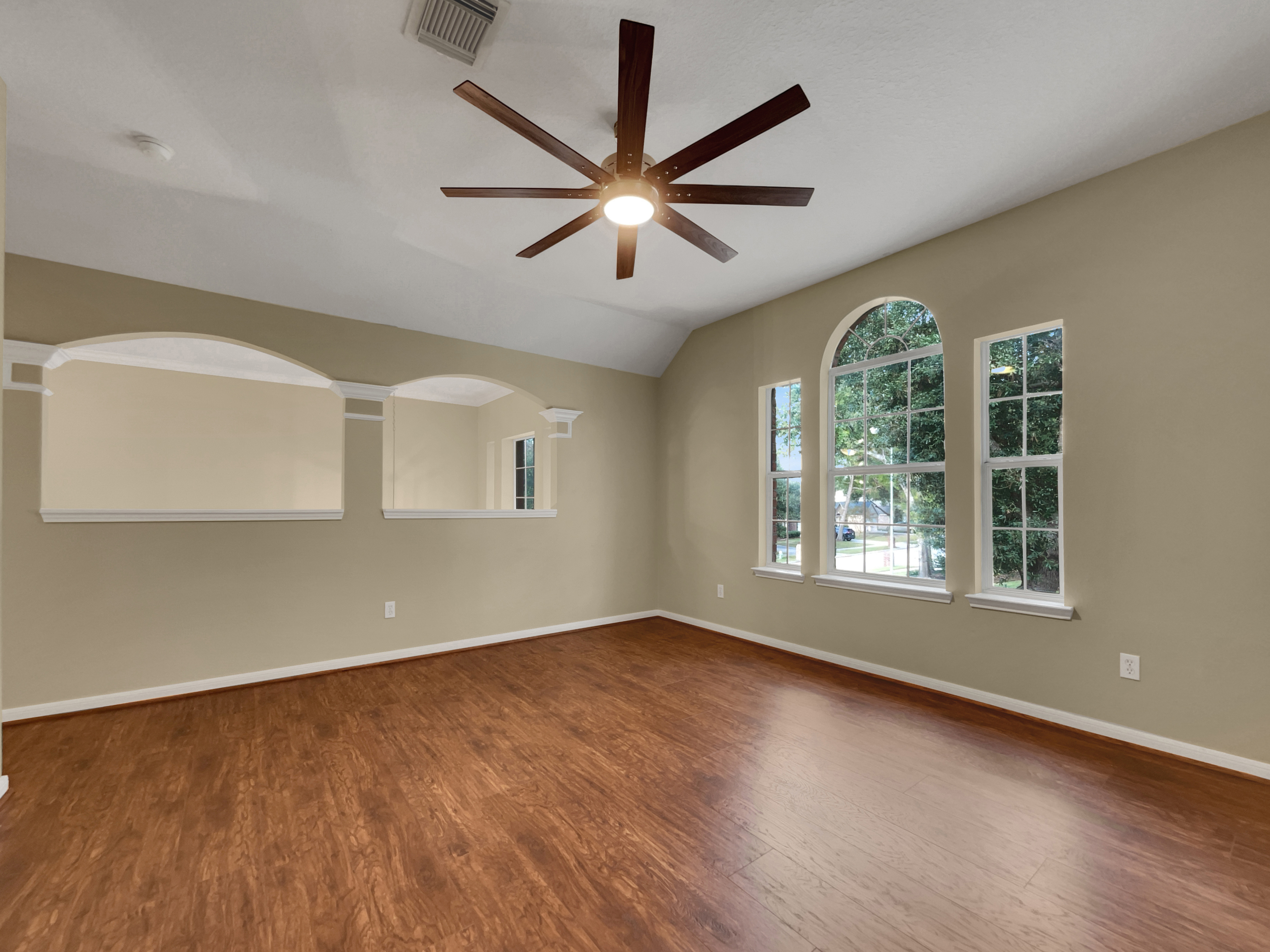 Photo 17 of 23 of 25823 Bearborough Dr, Spring, TX